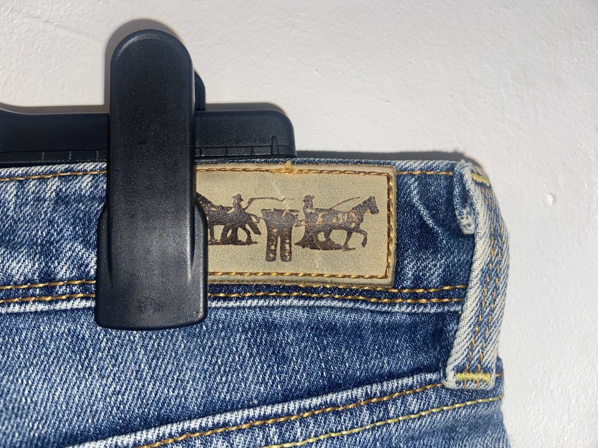 Levi's Rare Levi’s 672 Straight Fit – 90s Y2K Light Wash Denim Size US 26 / EU 42 - 3 Thumbnail
