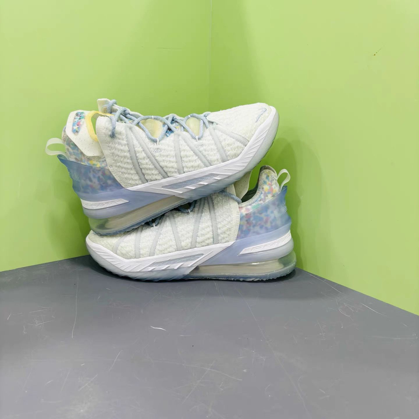 Nike Nike LeBron 18 Basketball Shoes K15 Size US 9 / EU 42 - 4 Thumbnail