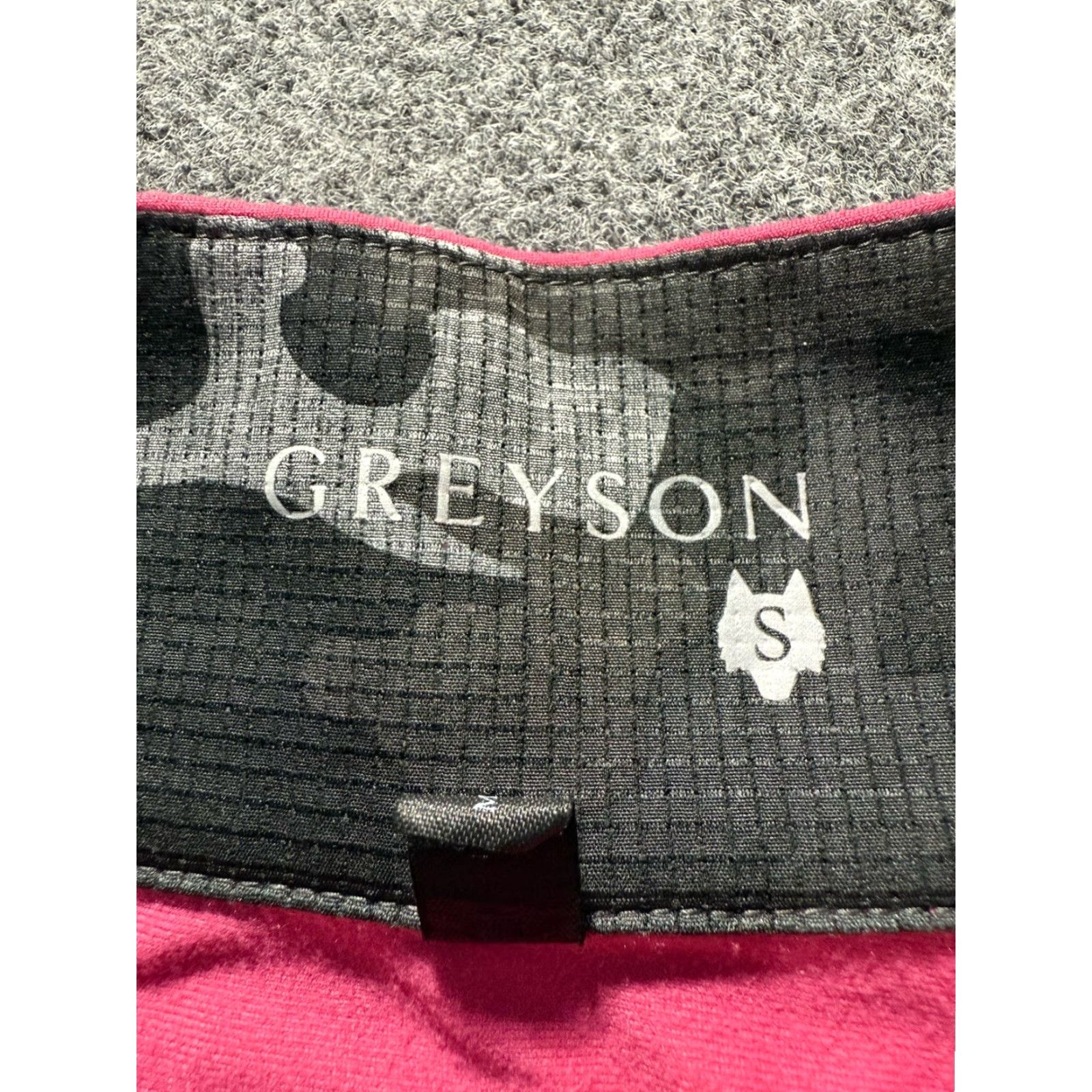 Vintage Greyson Men’s Tate Mockneck Pullover 1/4 Zip Pink S Golf Moisture Wicking Breathable Lightweight Stretch Casual Outdoor Sports EUC Size US S / EU 44-46 / 1 - 3 Thumbnail