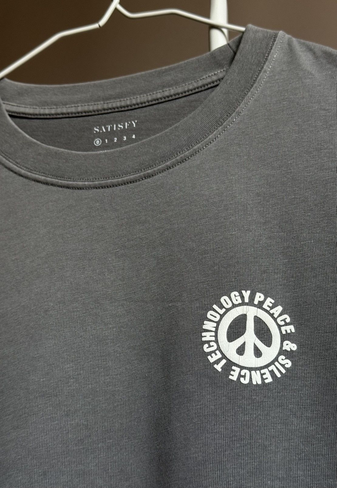 Satisfy Satisfy Running Gray Derma Peace Long Sleeve T-Shirt Size US XS / EU 42 / 0 - 4 Thumbnail
