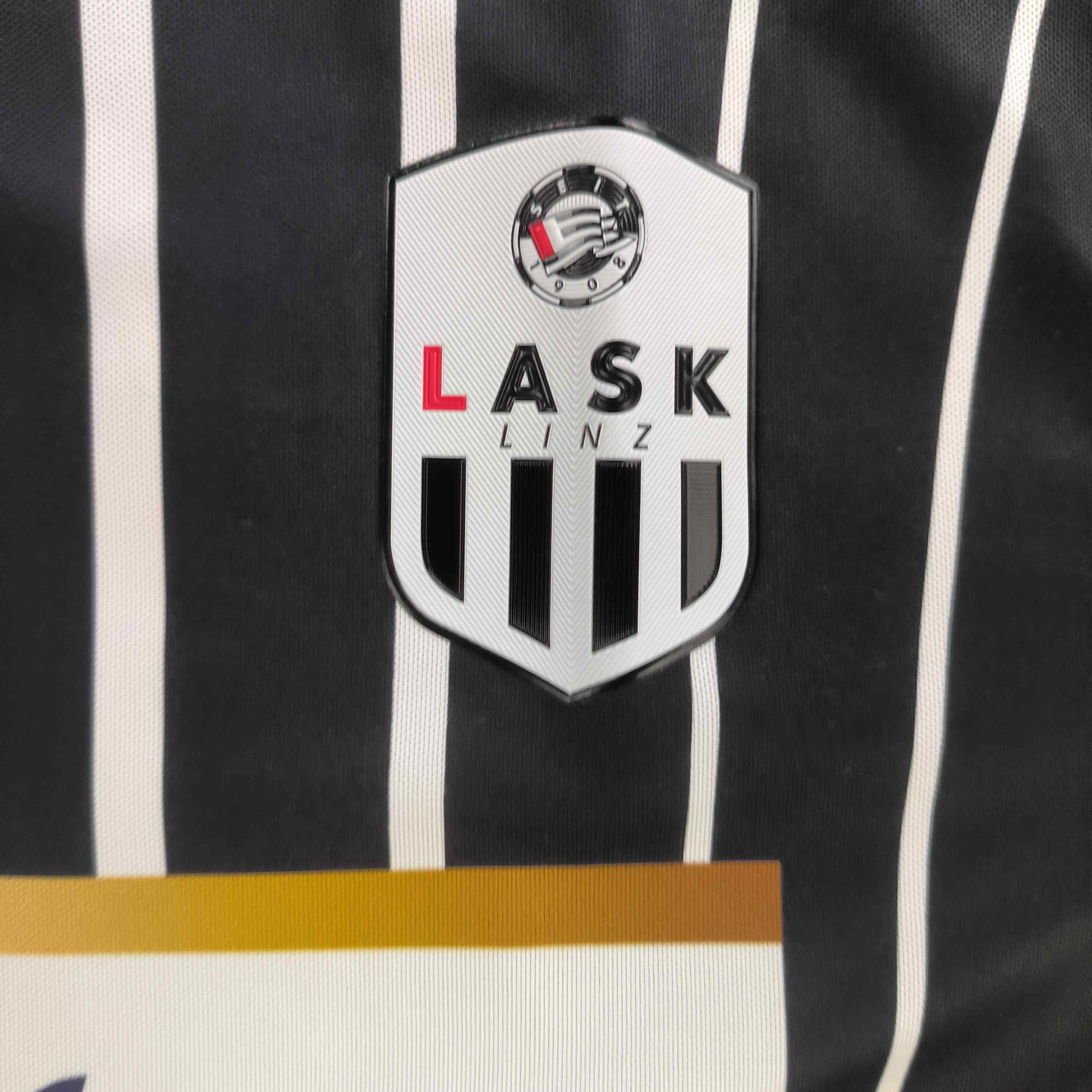 Other LASK Linz 2016-17 Jako away Leibetseder football jersey XL Size US XL / EU 56 / 4 - 4 Thumbnail