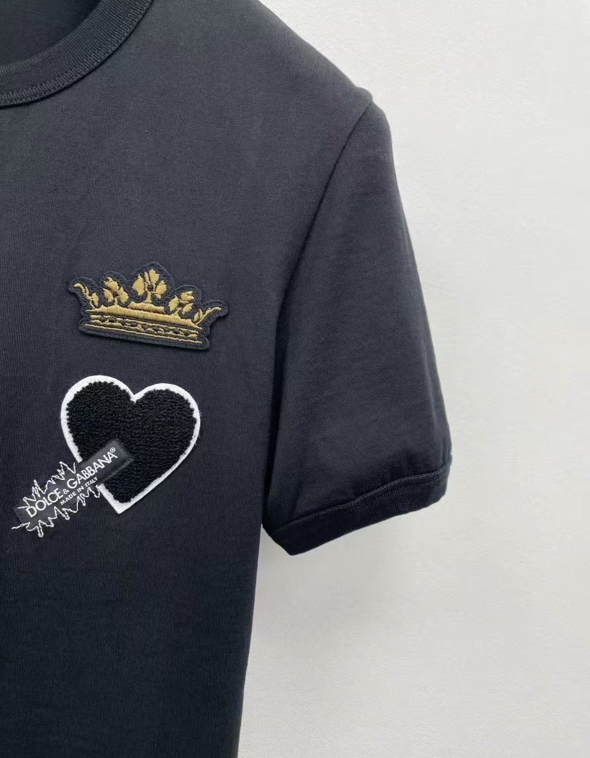 Dolce & Gabbana Dolce & Gabbana Heavy Embroidered Short Sleeve T-shirt J30 Size US S / EU 44-46 / 1 - 3 Thumbnail