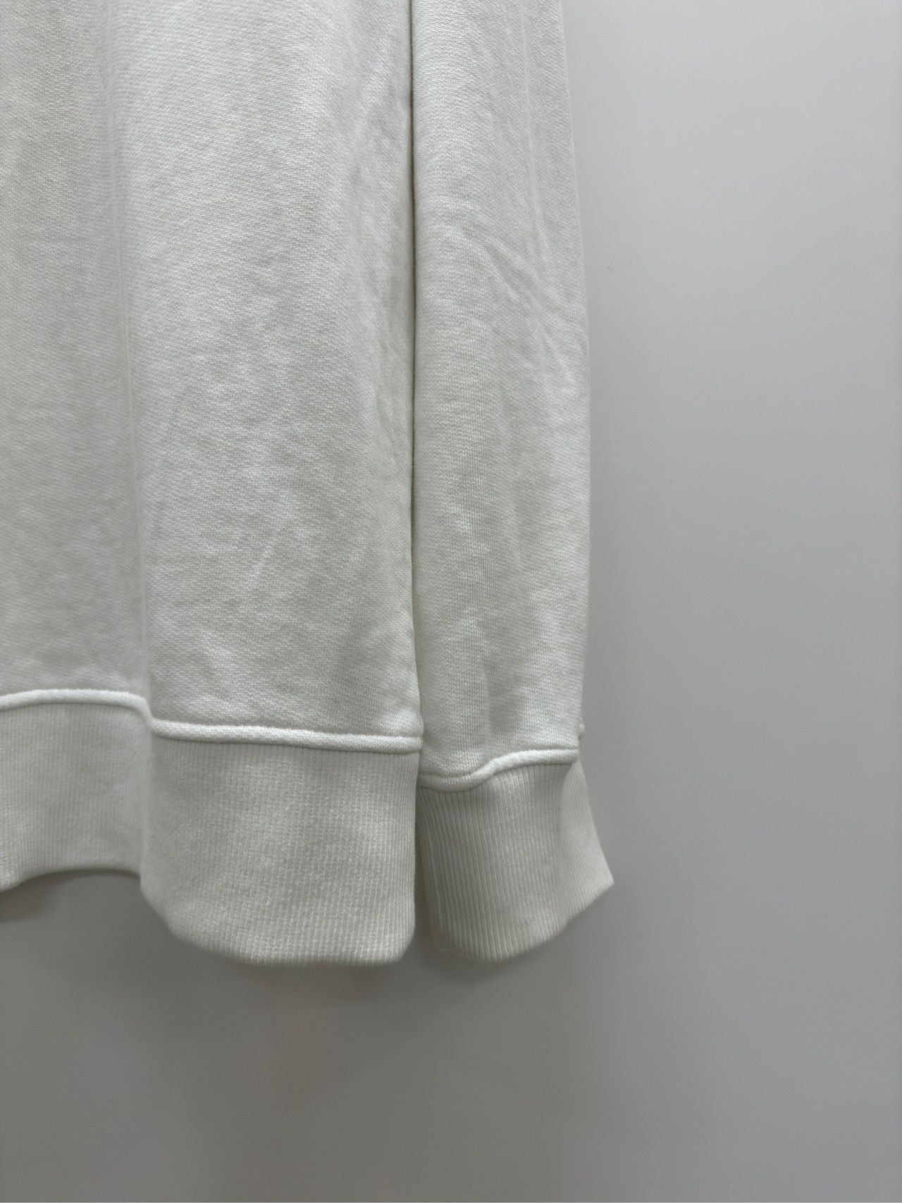 Givenchy Givenchy Classic Crew Neck Star Patch Sweatshirt K26WX Size US S / EU 44-46 / 1 - 4 Thumbnail