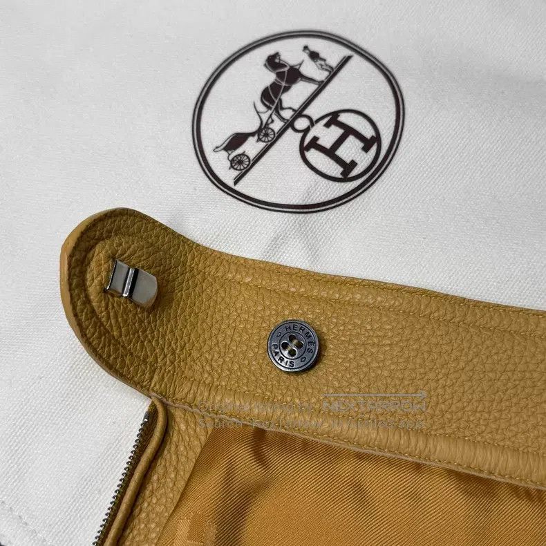 Hermes Hermes Ginger Yellow Deer Skin Short Skirt Size 42" / US 20 - 6 Thumbnail