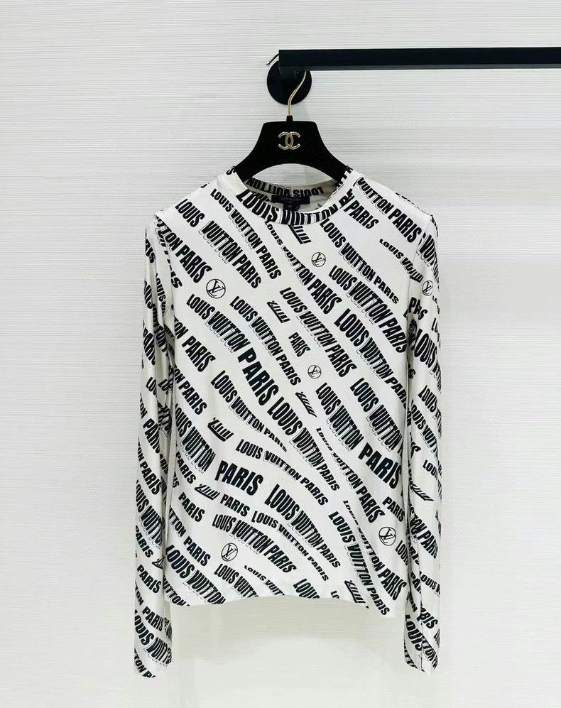 Louis Vuitton Louis Vuitton Full Letter long sleeves Size US XS / EU 42 / 0 - 1 Thumbnail