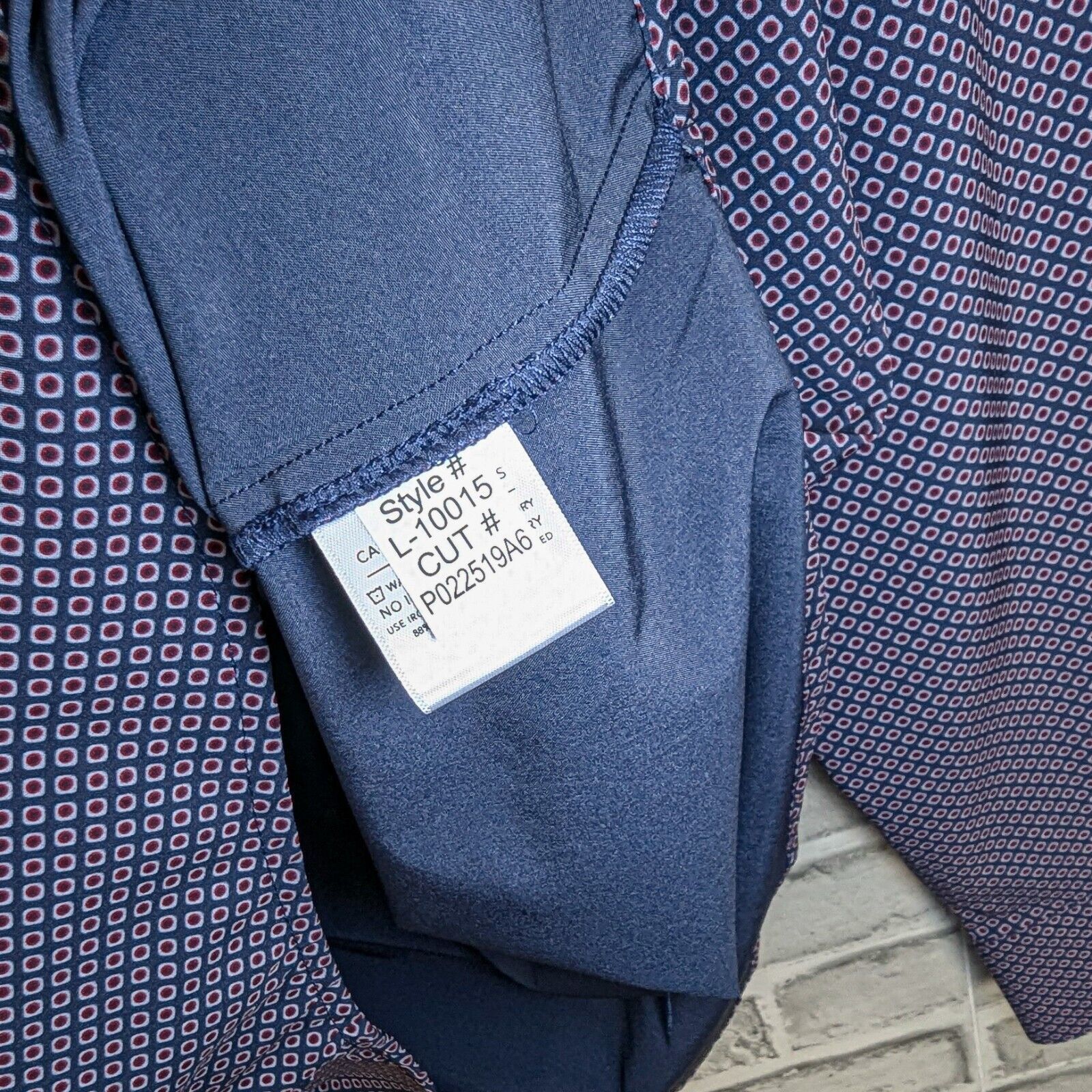 Mizzen+Main MIZZEN + MAIN Standard Fit Button up Shirt Navy Red print Size US M / EU 48-50 / 2 - 6 Thumbnail