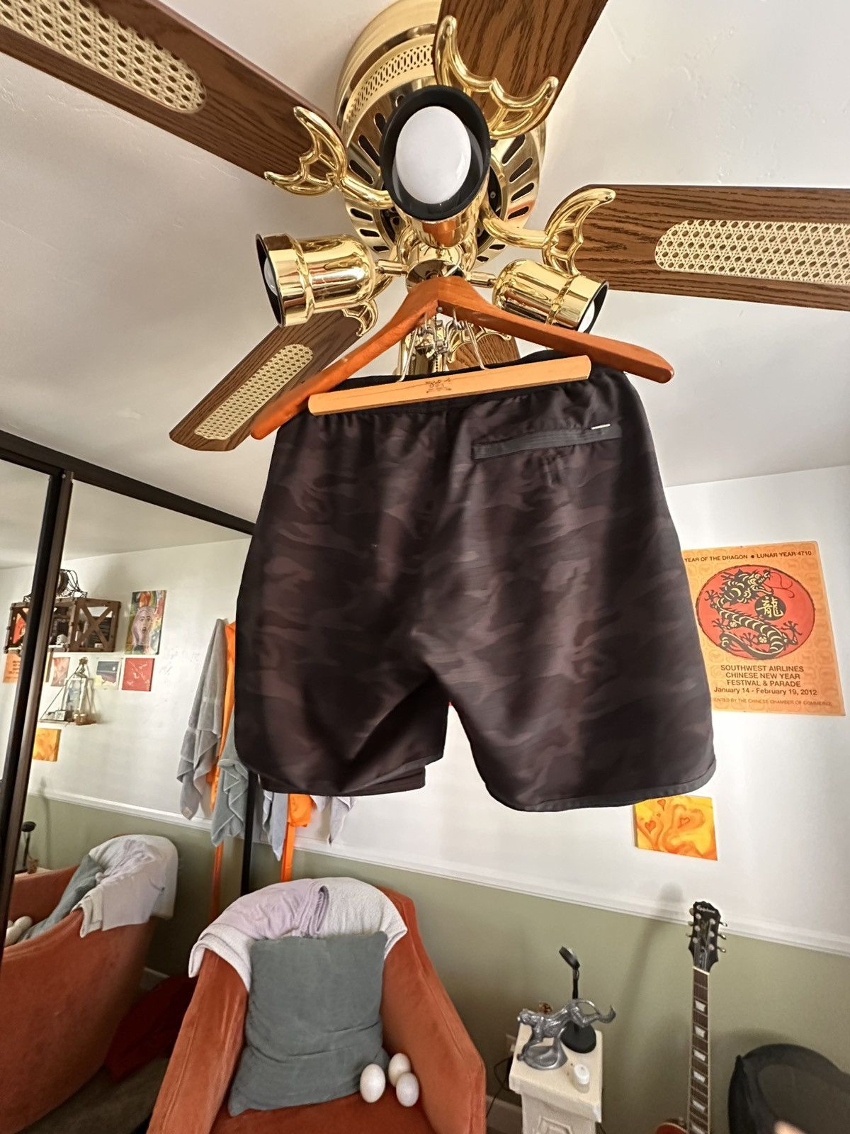 Vuori Vuori Black Camo Athletic Shorts Size US 32 / EU 48 - 2 Thumbnail