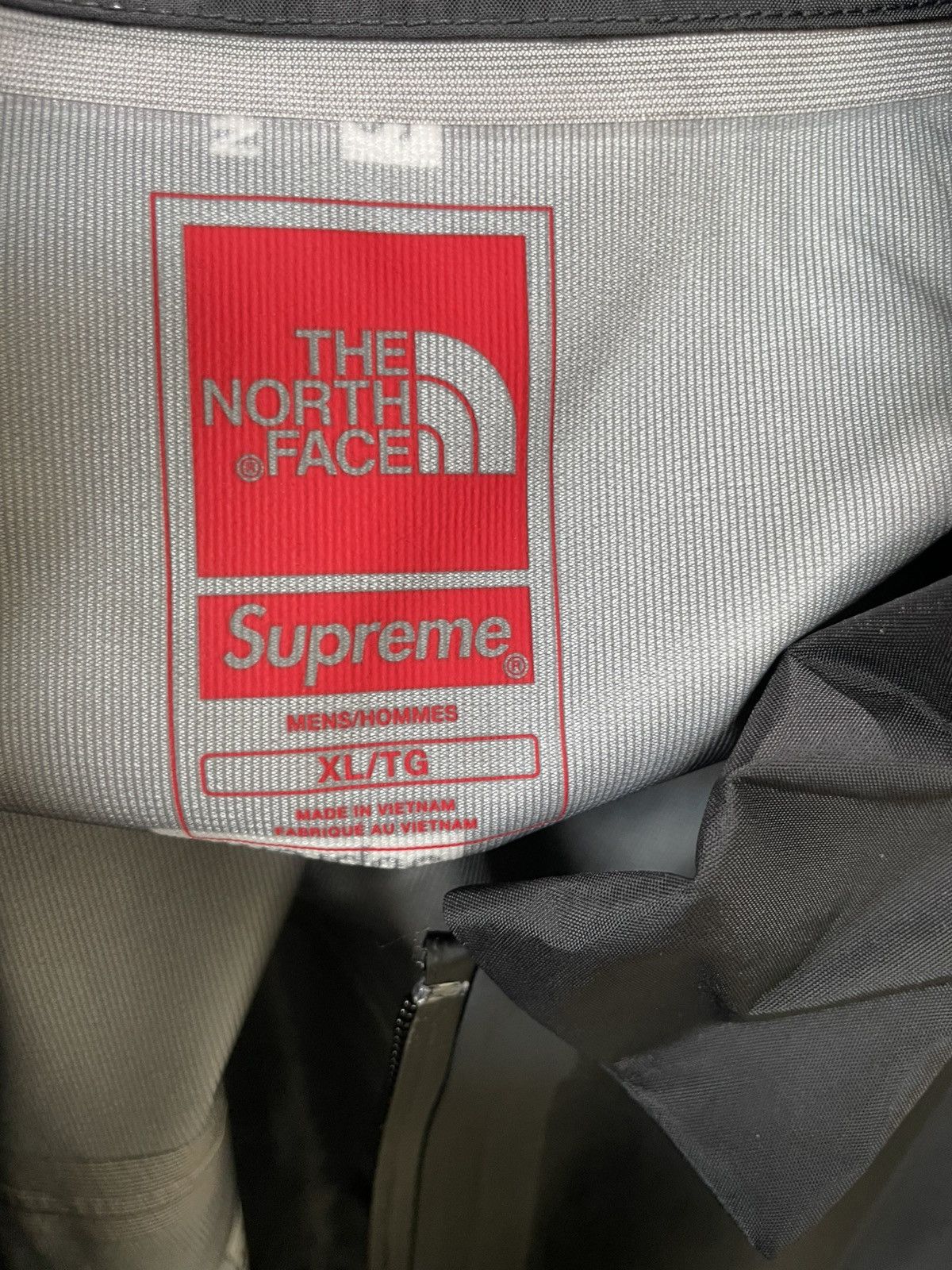 Supreme Supreme The North Face Summit Series Outer Tape Seam Coaches Size US XL / EU 56 / 4 - 3 Thumbnail