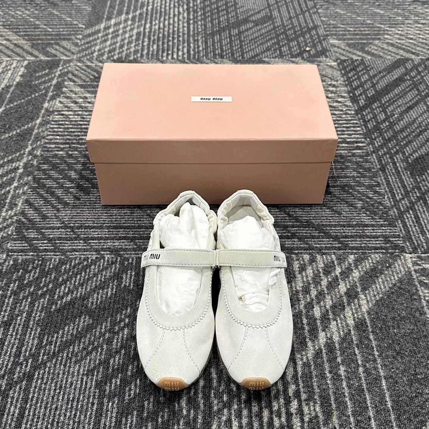 Miu Miu Miu Miu flat ballet Mary Jane shoes size 36.5 Size US 6 / IT 36 - 2 Thumbnail