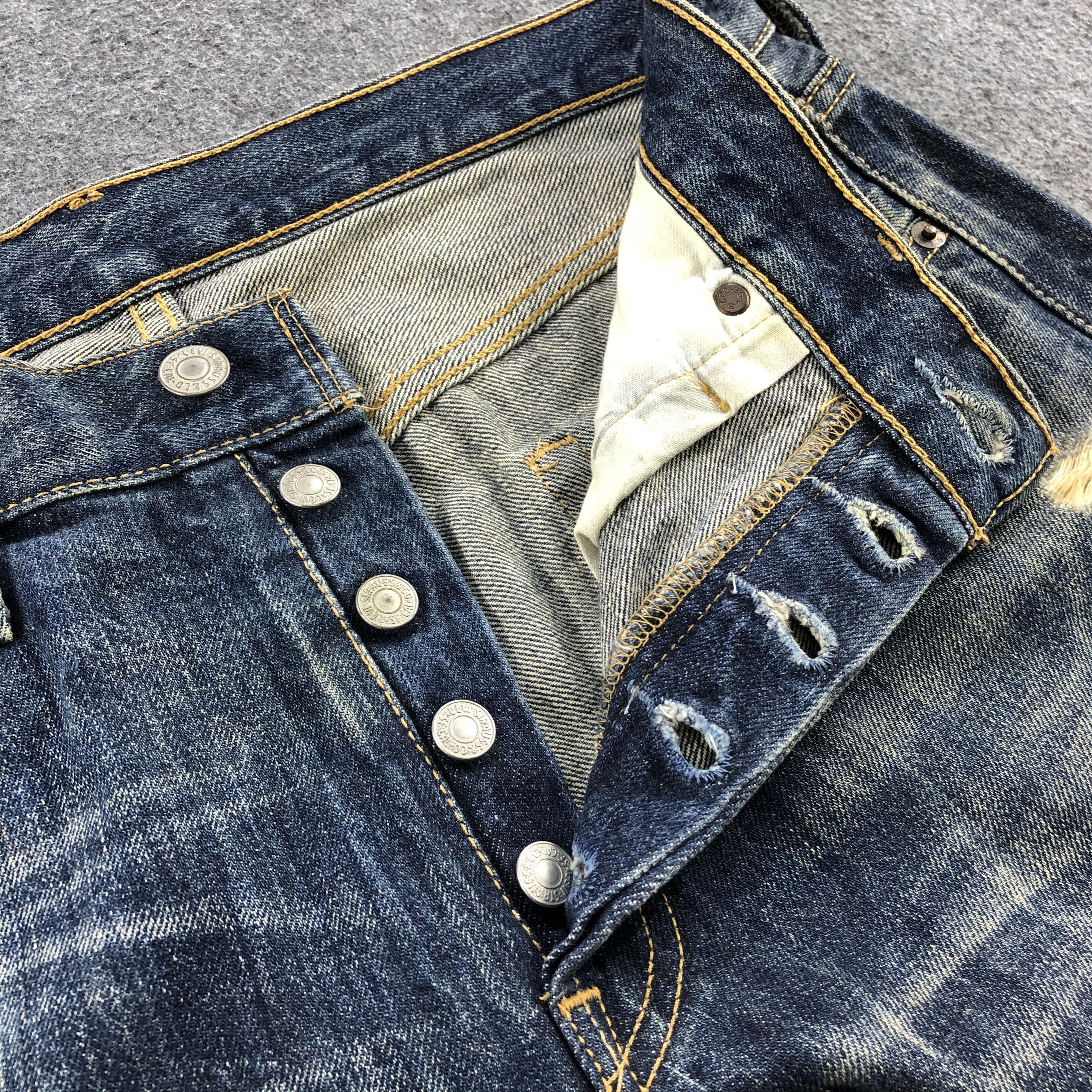 Levi's Vintage Levis 501 Jeans Dark Wash Denim KJ345 Size US 30 / EU 46 - 8 Thumbnail