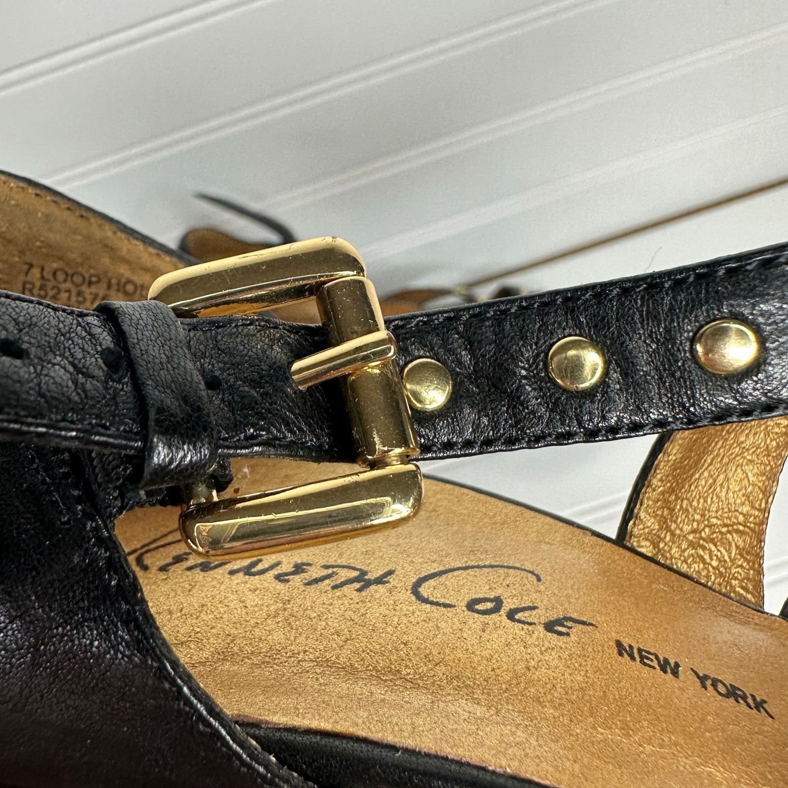 Kenneth Cole Kenneth Cole NY size 7 leather black strappy heels studded Size US 7 / IT 37 - 9 Thumbnail