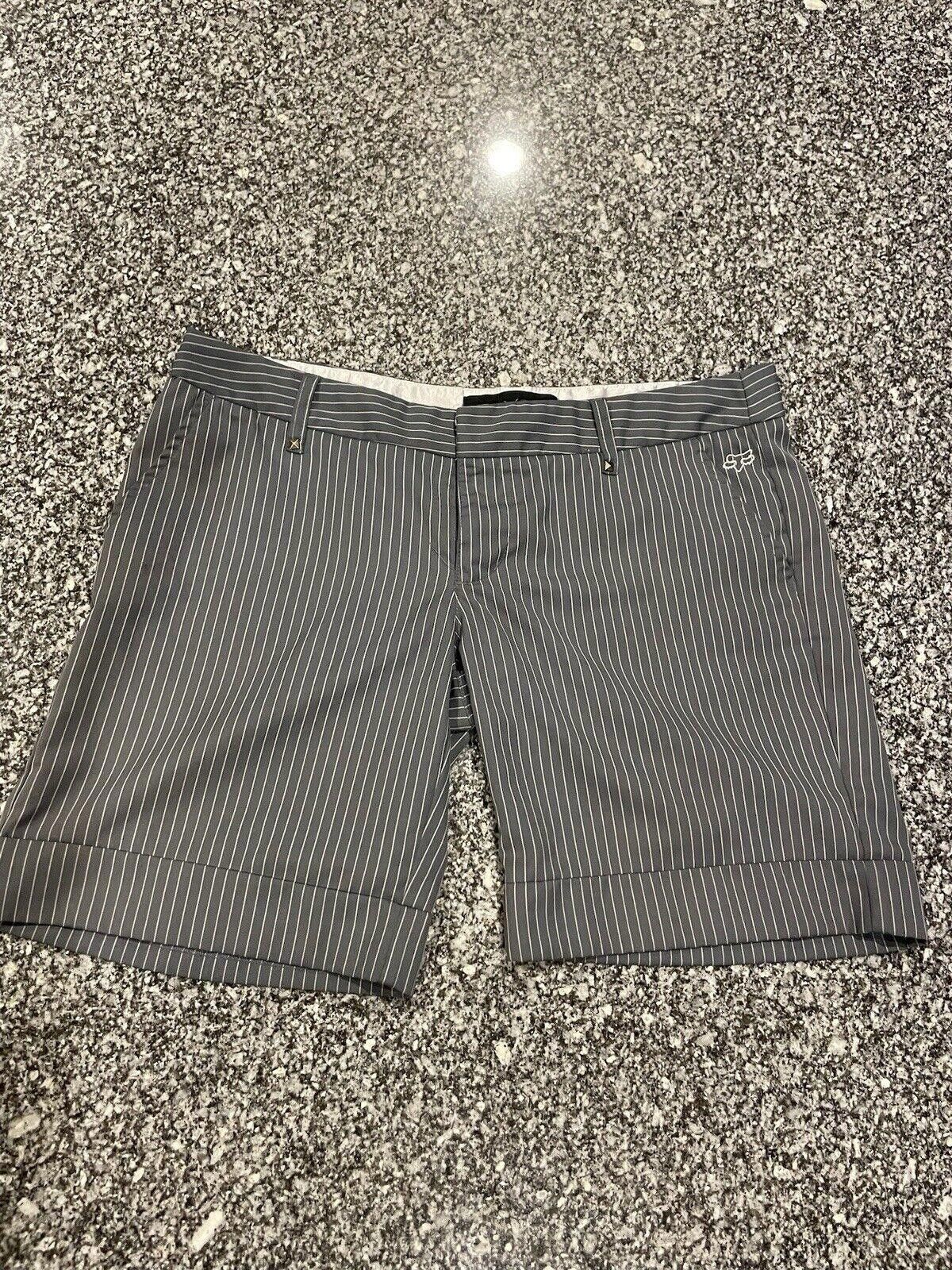 JW Anderson Fox Girls Pin Stripe Shorts Gray And White Sz 11 (A4) Size 32" / US 10 / IT 46 - 1 Thumbnail