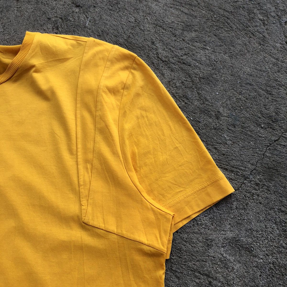 Louis Vuitton Louis Vuitton Small Metal Pendant Shirt Size L / US 10 / IT 46 - 4 Thumbnail