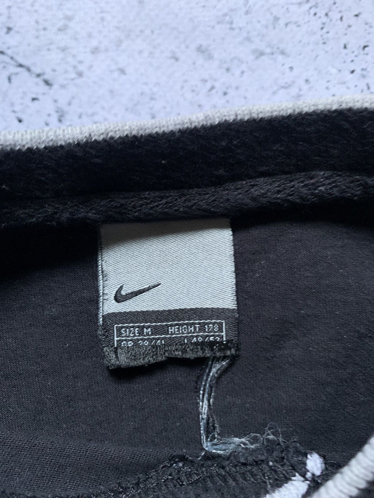 Nike Vintage Nike Center Swoosh T-shirt Black Tee Y2K USA Drill Size US M / EU 48-50 / 2 - 3 Thumbnail