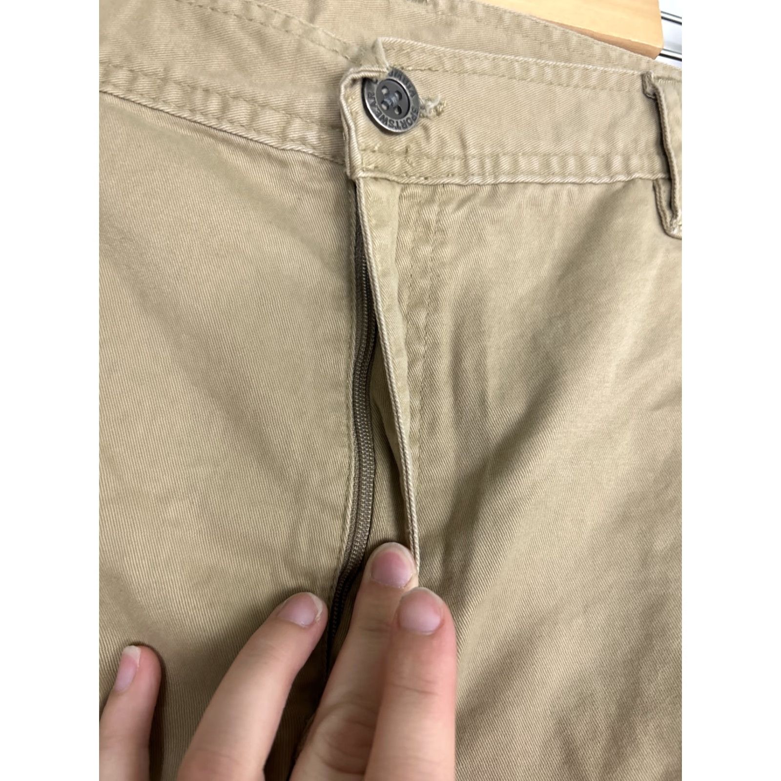 Vintage Columbia Mens Cargo Shorts Beige 40x10 Cotton Blend Outdoor Cargo Shorts Men Warm Weather Beige Coloumn? Size US 40 / EU 56 - 6 Thumbnail