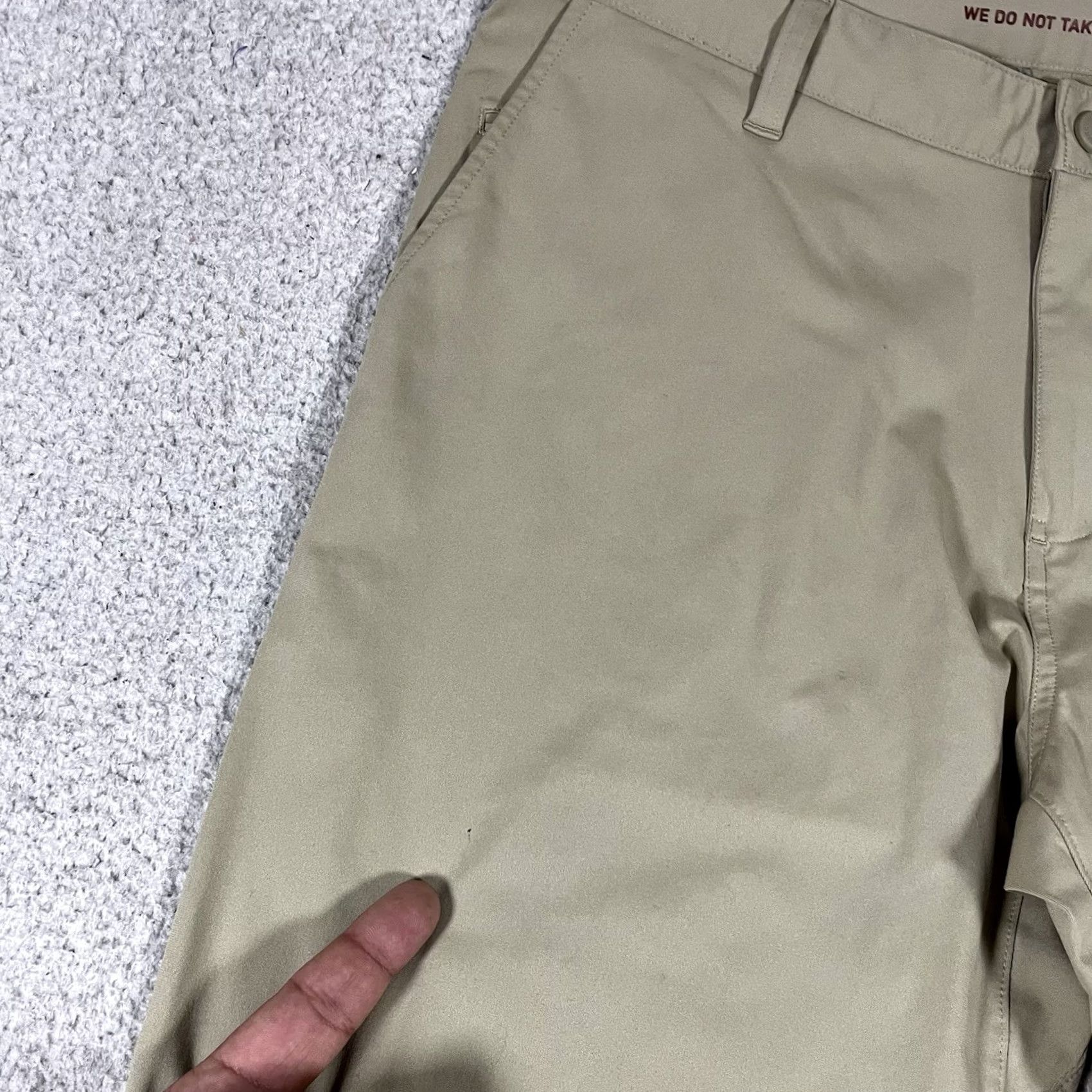 Rhone Rhone Mens 35 Beige Chino Pants Regular Stretch Travel Performance Flat Front Logo Size US 35 - 2 Thumbnail