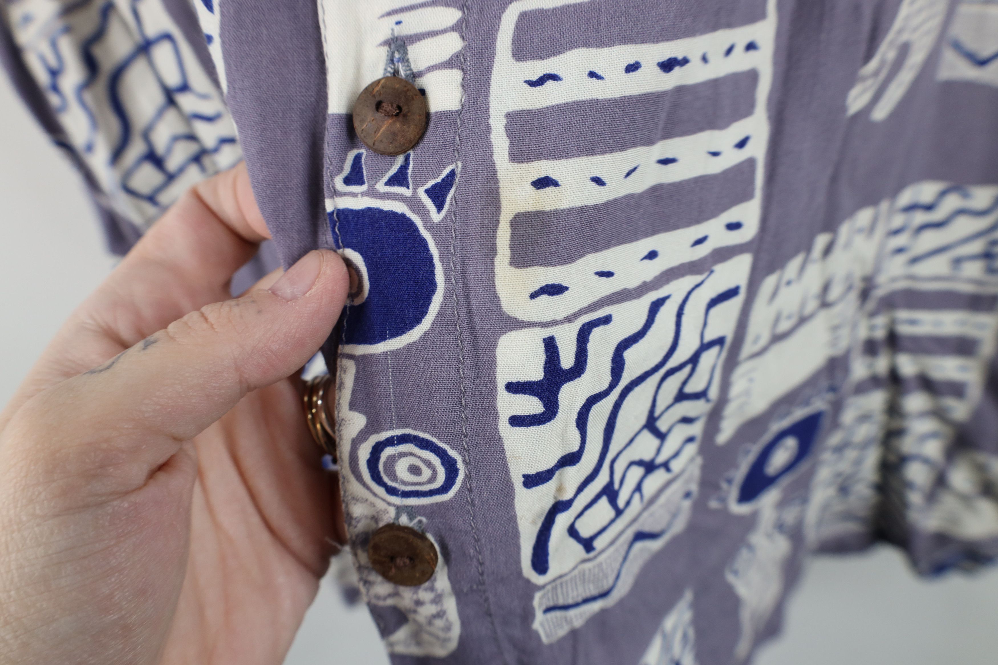 Vintage Vintage 90s Y2K Streetwear Hawaiian Rayon Button Shirt Luau Size US L / EU 52-54 / 3 - 7 Thumbnail