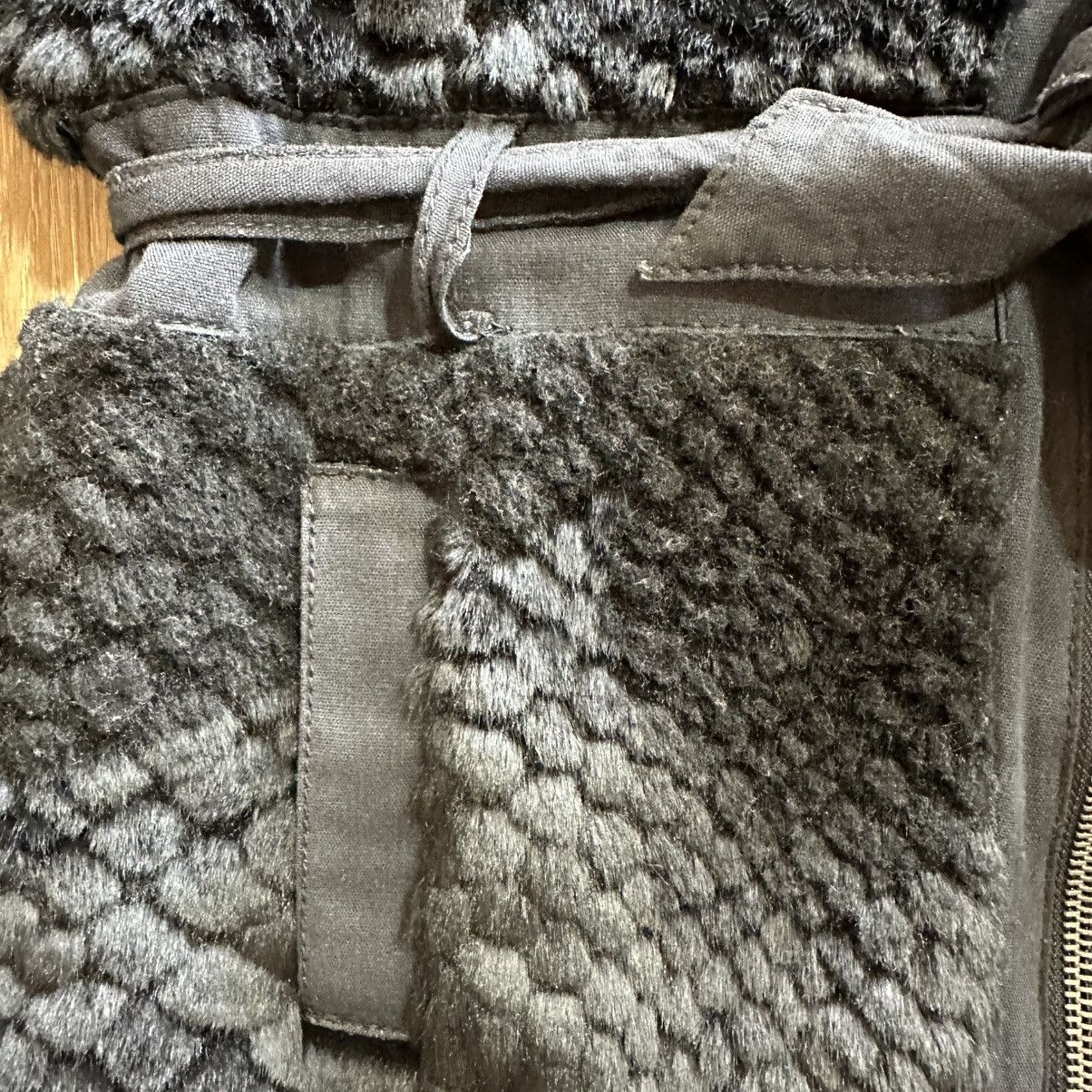 Guess × Vintage Women’s Vintage Guess Faux Fur Vest, Black, Medium Size M / US 6-8 / IT 42-44 - 9 Thumbnail