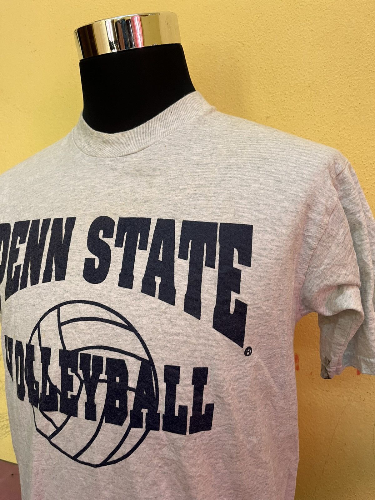 Fruit Of The Loom Penn state volleyball Tshirt Size US M / EU 48-50 / 2 - 4 Thumbnail