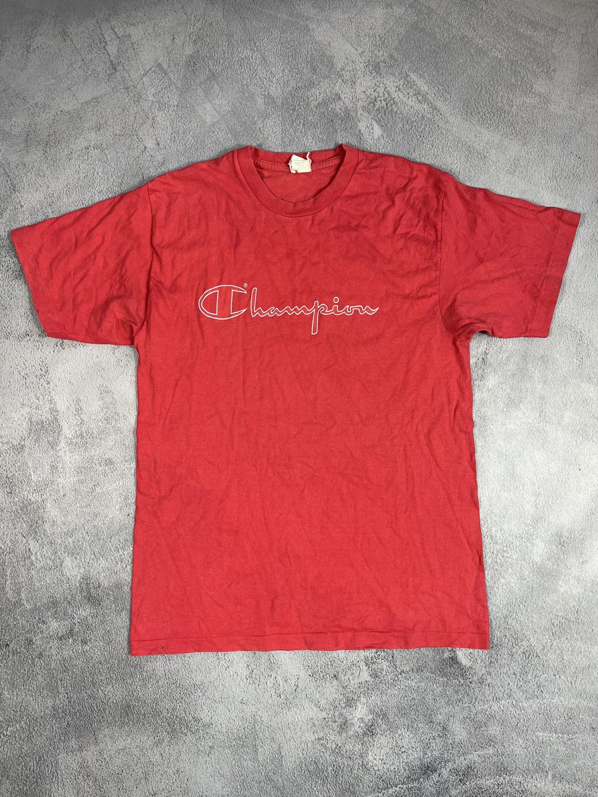 Champion × Vintage Vintage Y2K Champion faded tee big logo streetwear size L Size US L / EU 52-54 / 3 - 1 Thumbnail