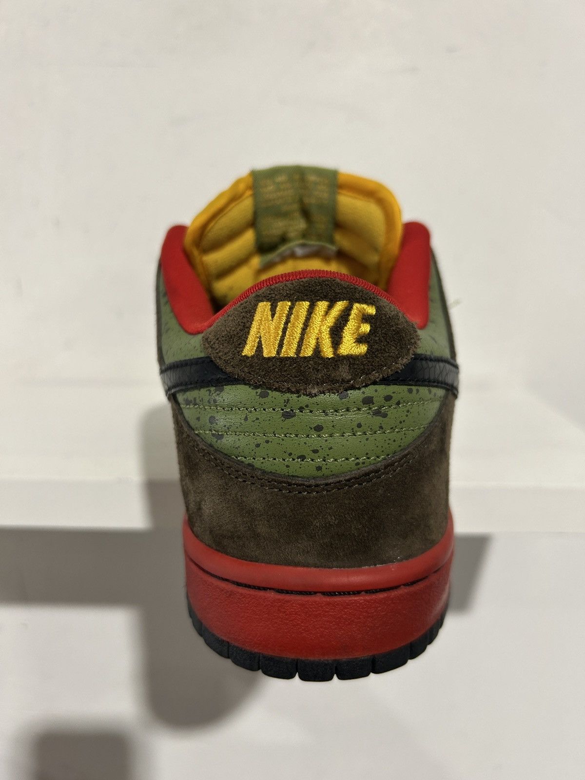 Nike NIKE SB DUNK LOW ASPARAGUS SIZE 11 Size US 11 / EU 44 - 5 Thumbnail