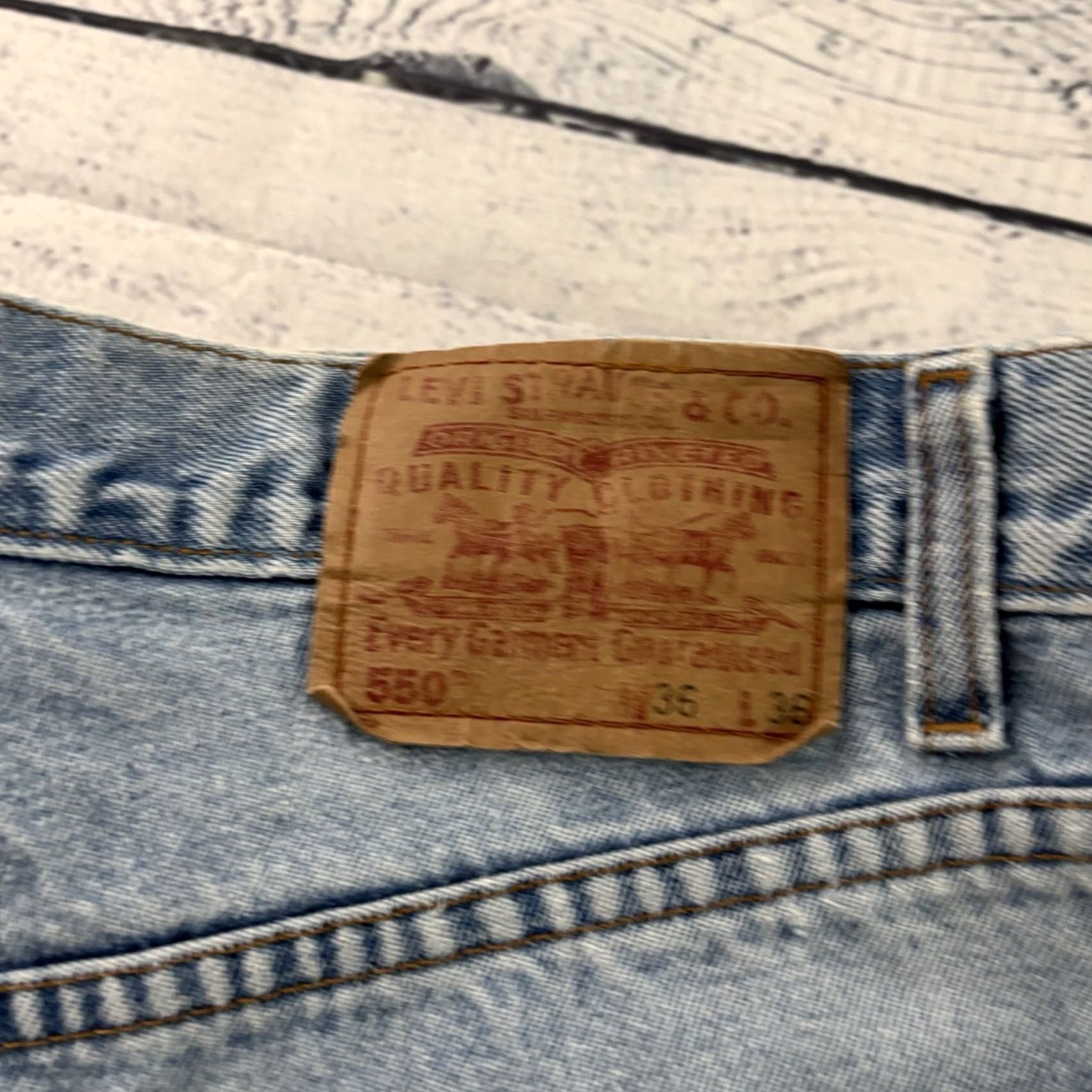 Levi's Vintage Levi's 550 Relaxed Fit Light Wash Denim Blue Jeans Men's 36x36 Size US 36 / EU 52 - 3 Thumbnail