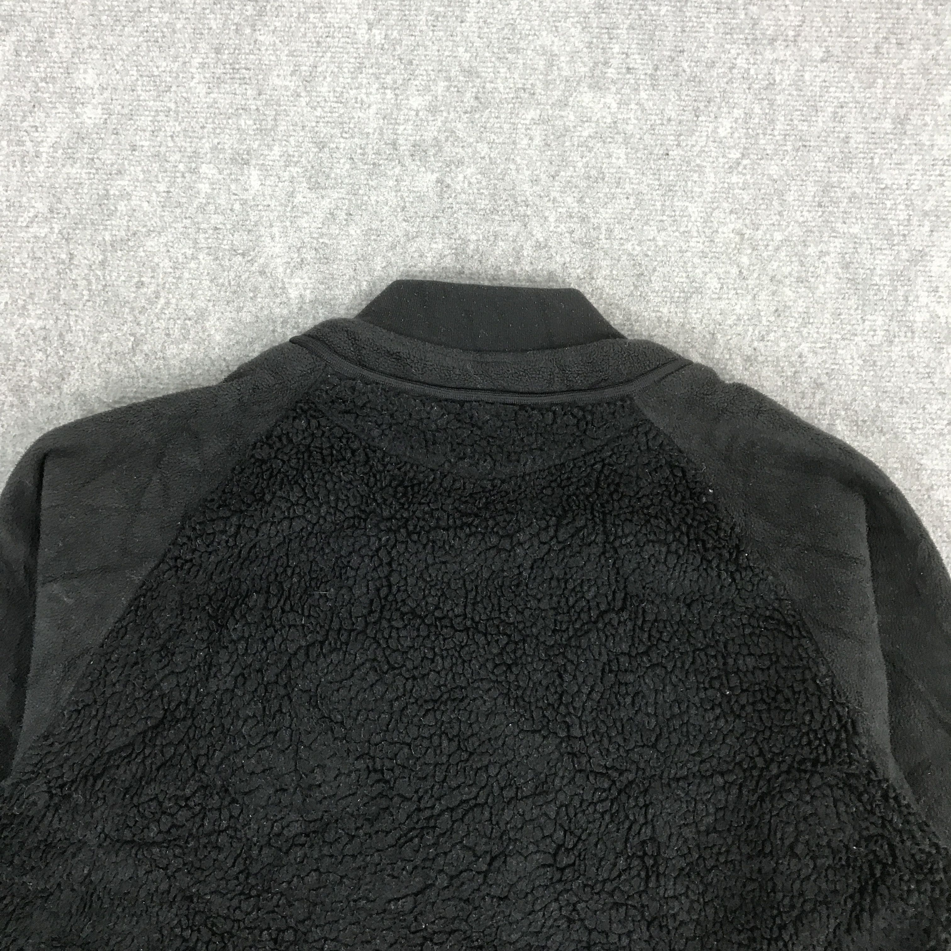 Uniqlo × White Mountaineering UNIQLO x WHITE MOUNTAINEERING FLEECE HALF BUTTON JACKET Size US L / EU 52-54 / 3 - 4 Thumbnail