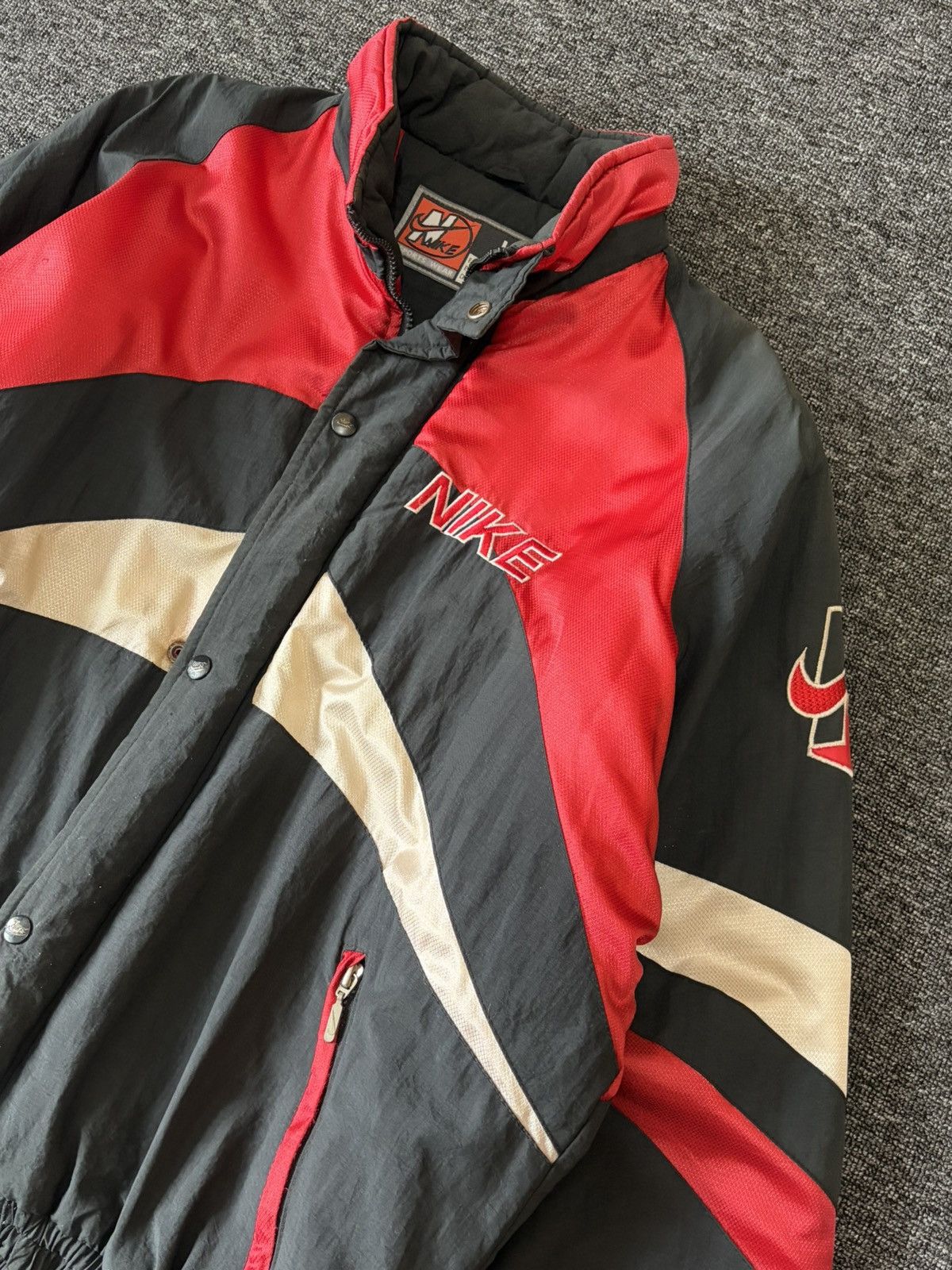 Nike Rare 90s Vintage USA Made Nike Nylon Sports Jacket L Supreme Size US L / EU 52-54 / 3 - 2 Thumbnail