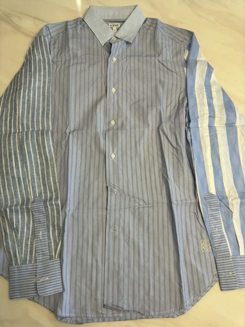 Loewe LOEWE Classic loose fit shirt Size M / US 6-8 / IT 42-44 - 1 Thumbnail