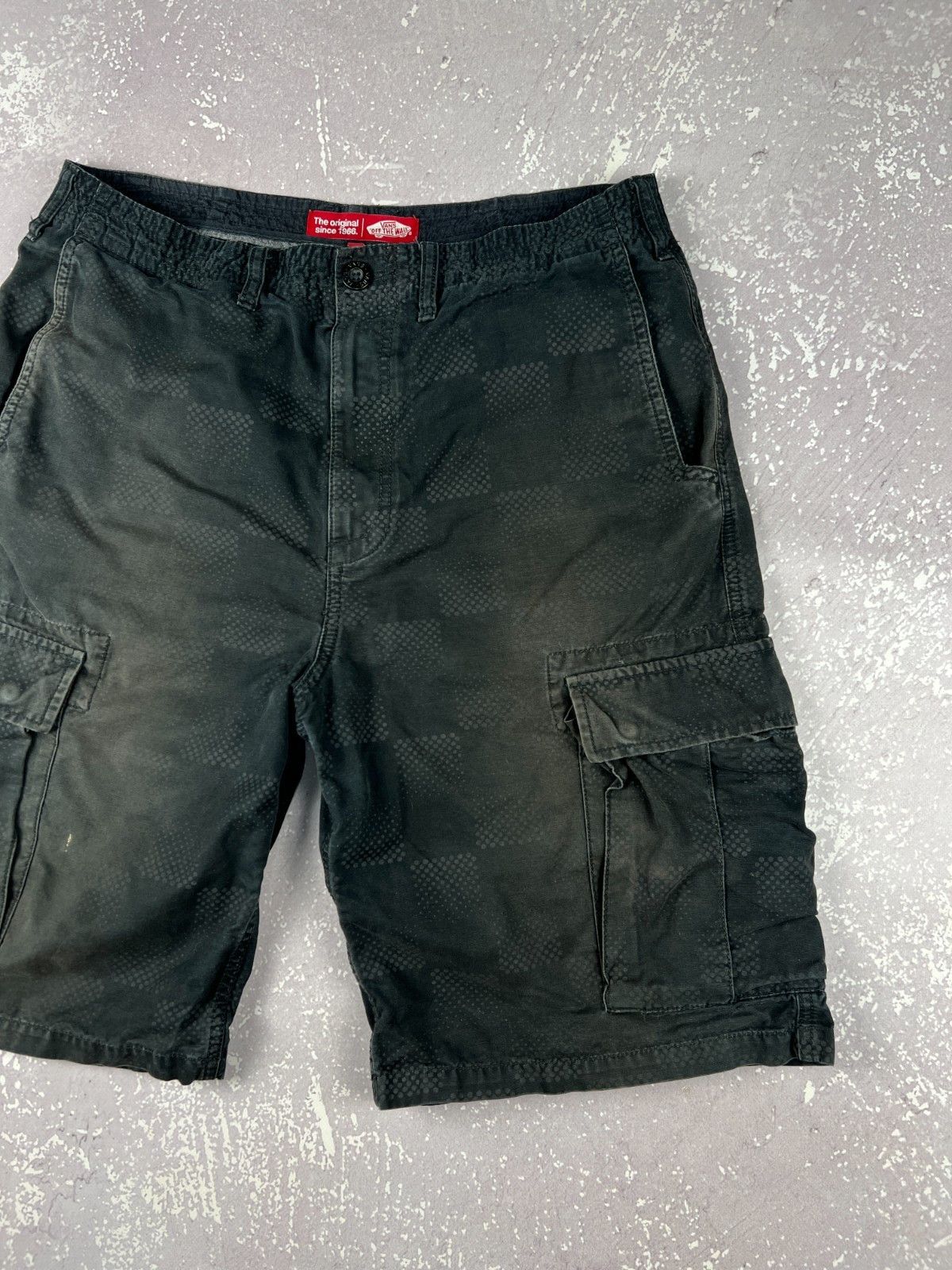 Vans Vintage Vans Sunfaded Checkered Cargo Bermuda Shorts Size US 34 / EU 50 - 2 Thumbnail