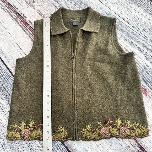 Woolrich Woolen Mills Vintage Woolrich 100% Wool Olive Pine Cone Embroidered Women Size M / US 6-8 / IT 42-44 - 9 Thumbnail
