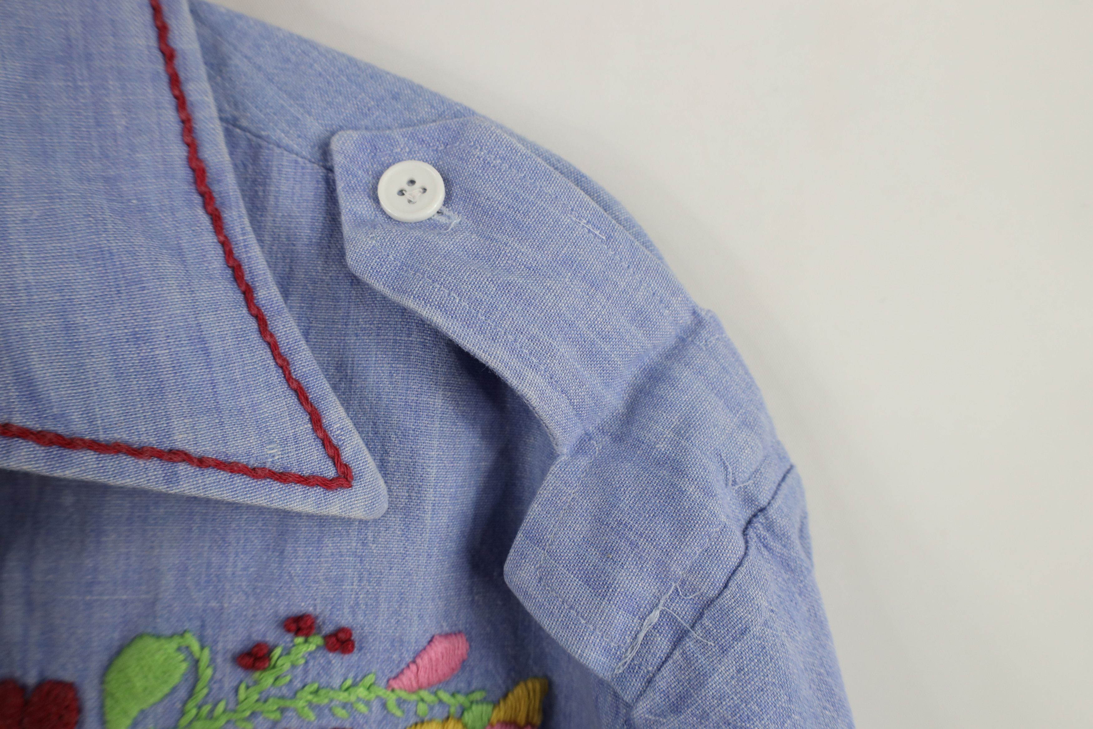 Vintage Vintage 70s Boho Chic Embroidered Military Button Shirt Size L / US 10 / IT 46 - 11 Thumbnail