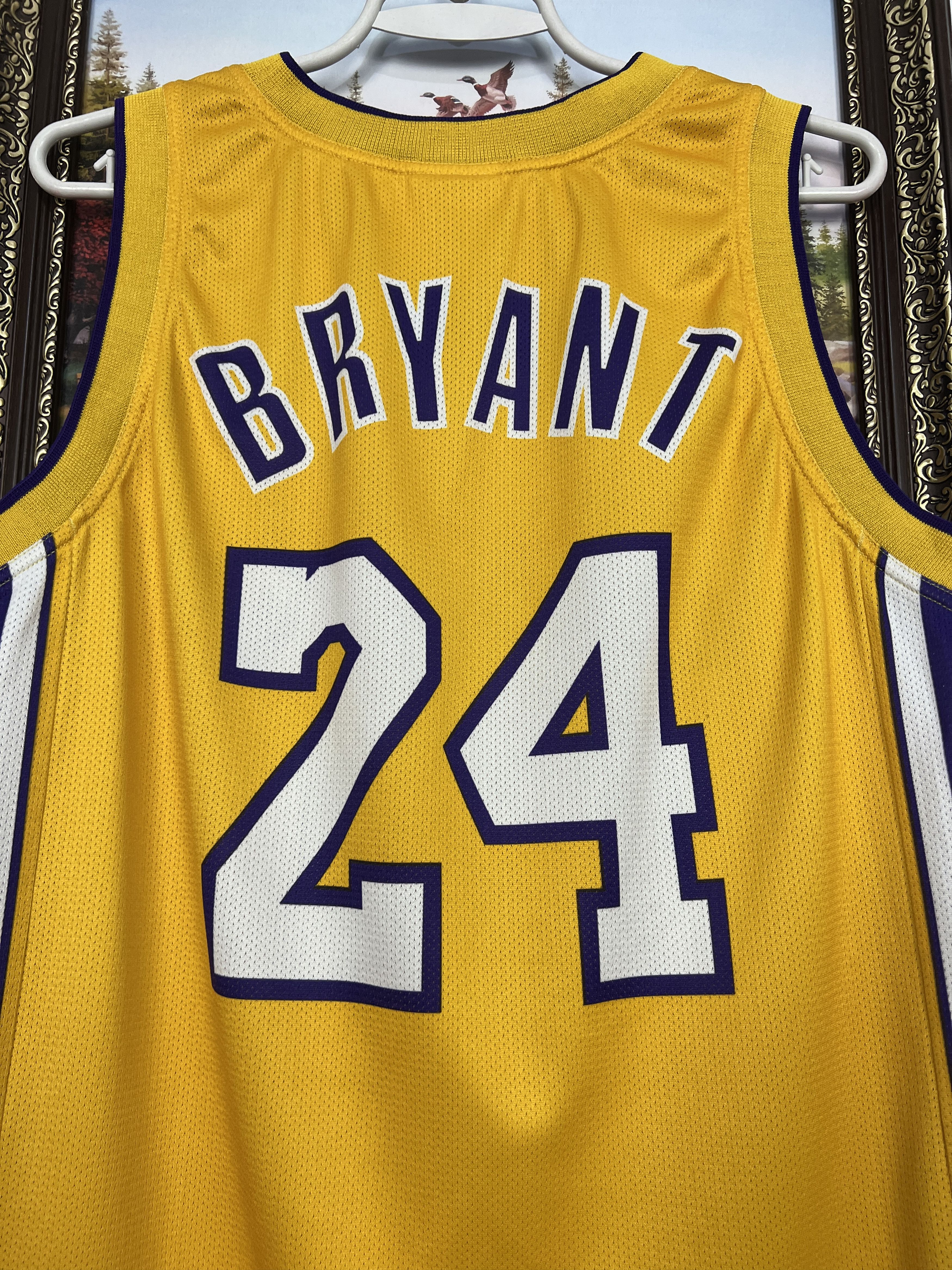 Champion Vintage 90's Champion Los Angeles Lakers #24 Bryant Jersey Size US L / EU 52-54 / 3 - 9 Thumbnail