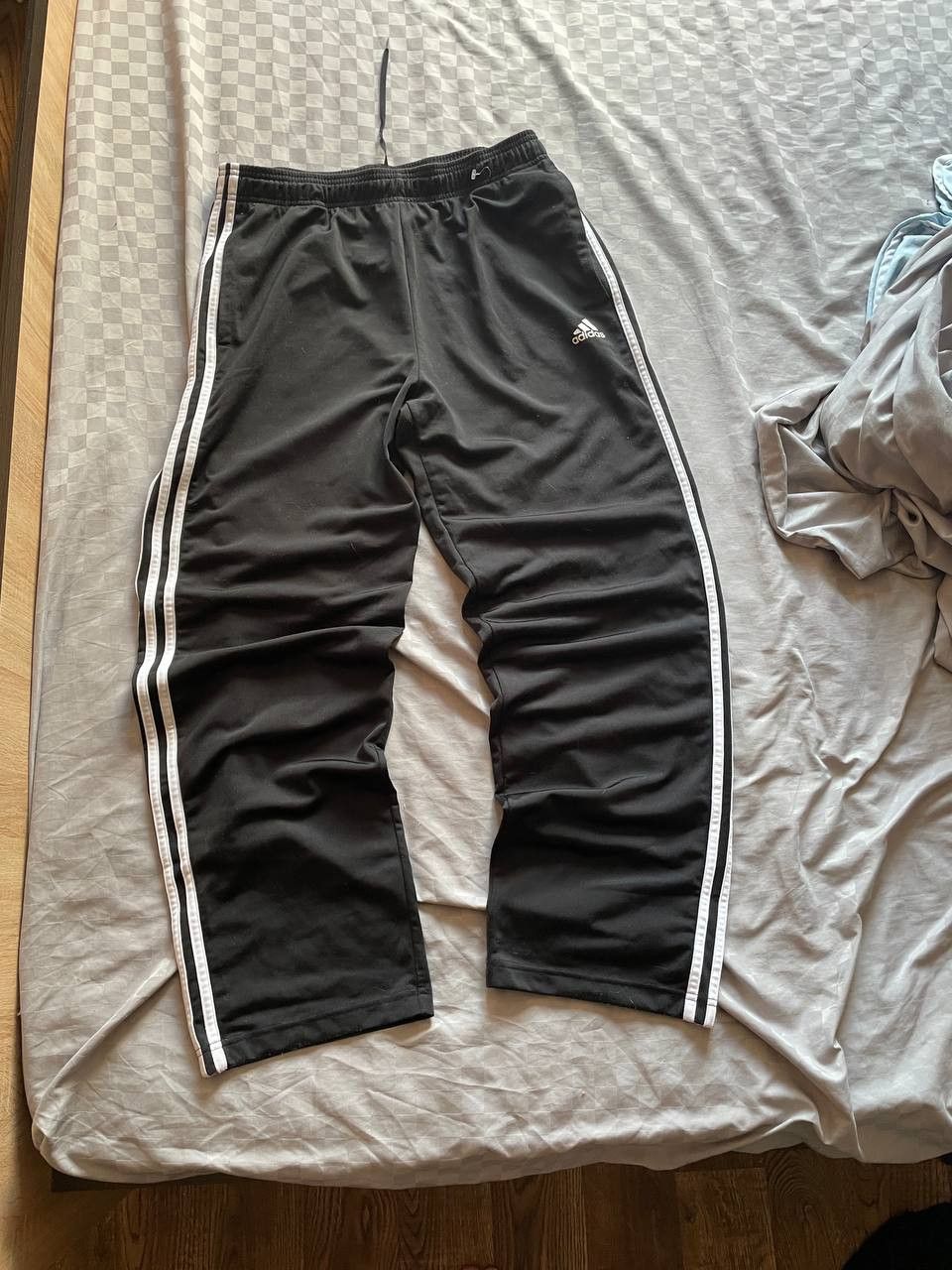 Adidas Vintage Black Adidas Sweatpants Track Pants Size US 34 / EU 50 - 1 Thumbnail