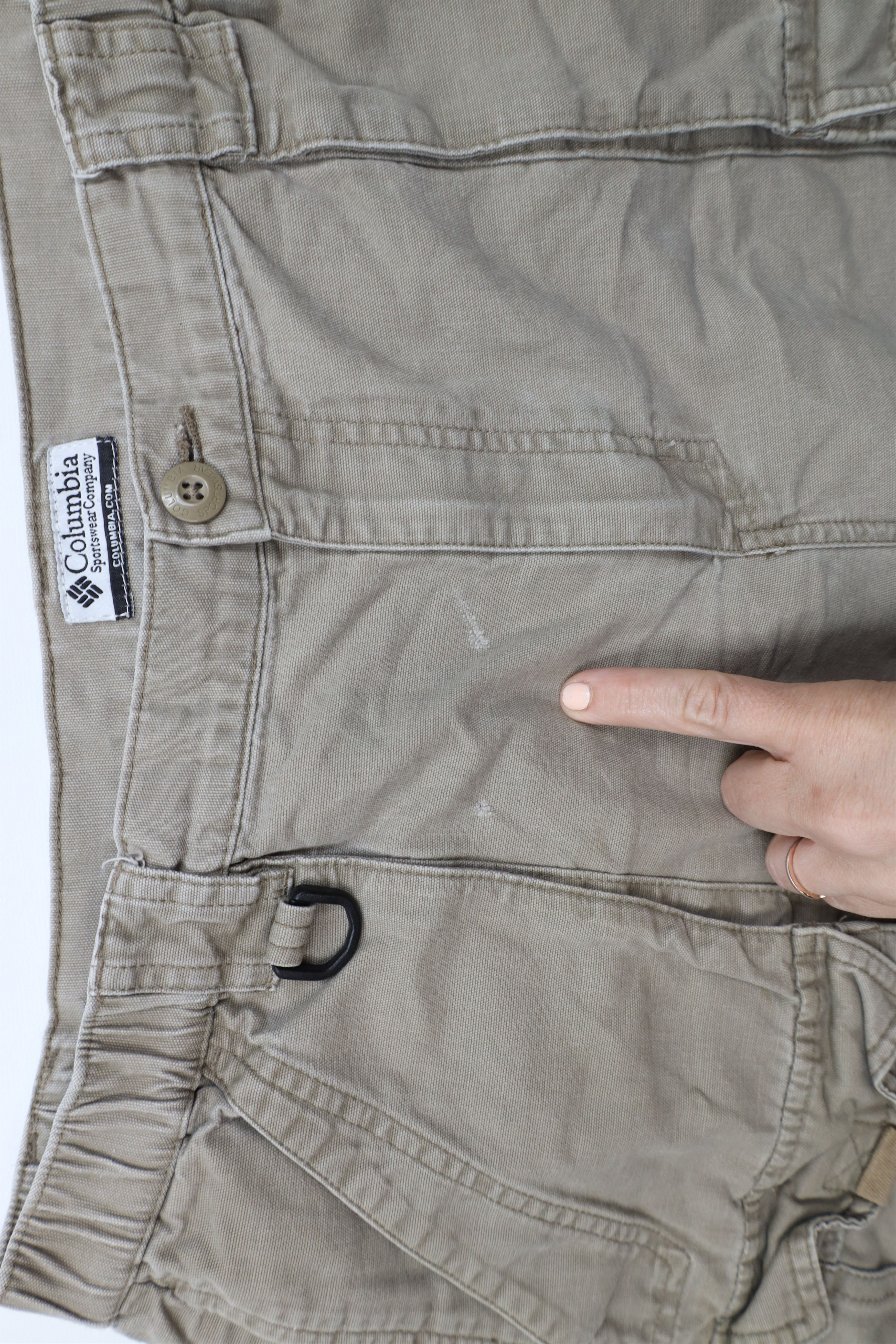 Columbia × Vintage Vintage Columbia Above Knee Cargo Shorts Beige Cotton Size US 36 / EU 52 - 5 Thumbnail