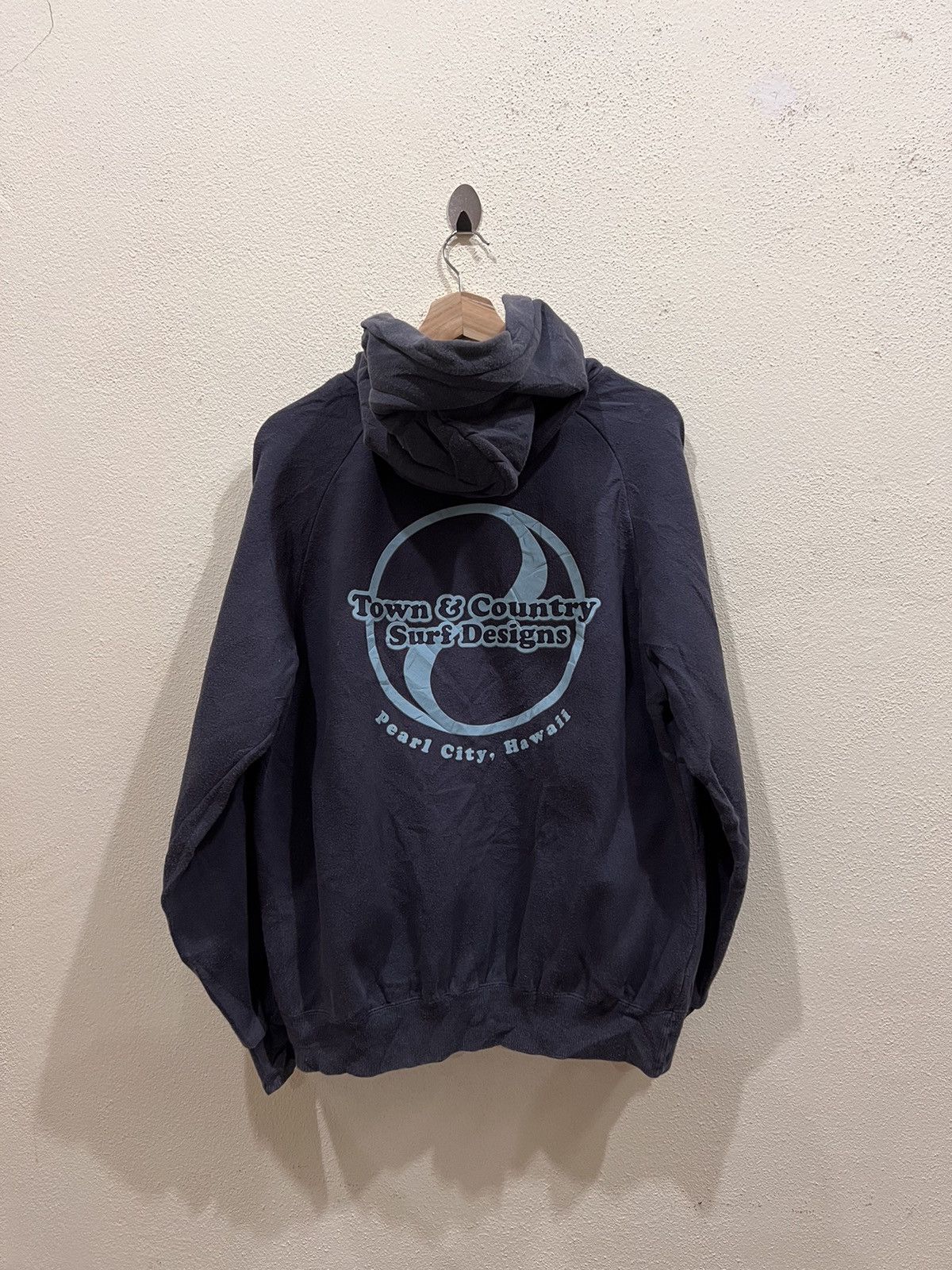 Vintage Vintage Town & Country Surf Design Hoodies Size US M / EU 48-50 / 2 - 6 Thumbnail