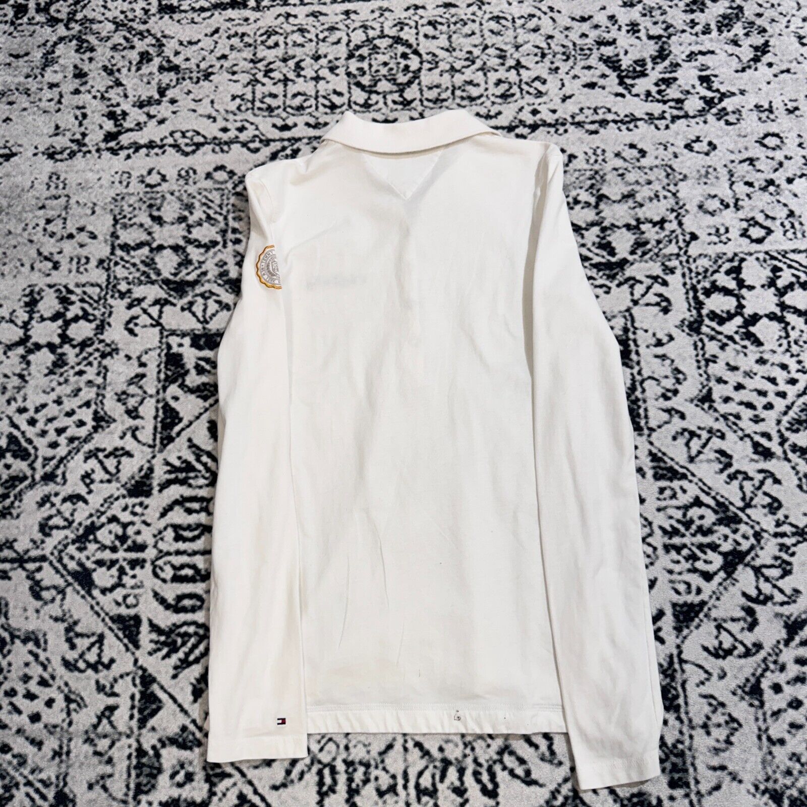 Tommy Hilfiger × Vintage Vintage Tommy Hilfiger Unisex White Cotton Polo Shirt Size S Size US S / EU 44-46 / 1 - 13 Thumbnail