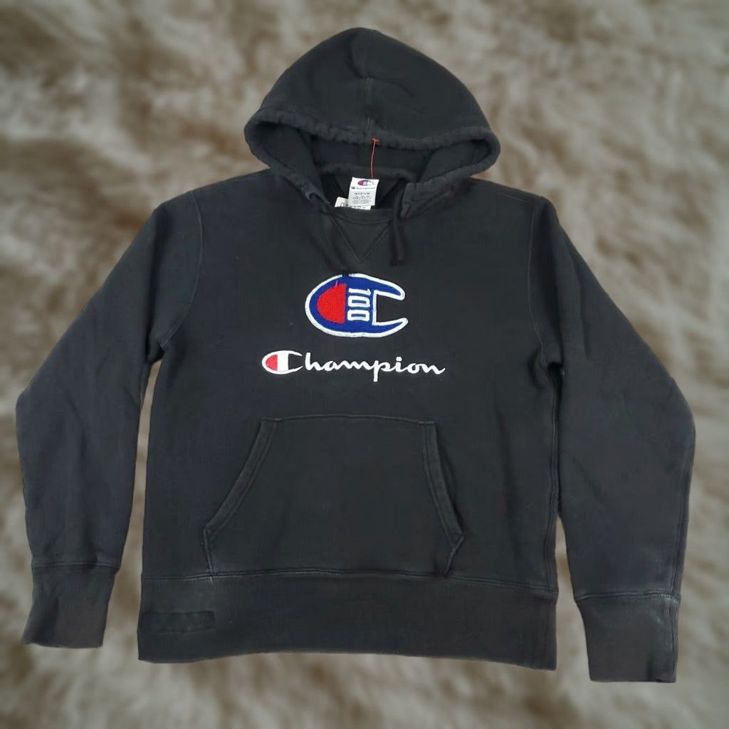 Champion Champion Black Pullover Hoodie Womens Medium Solid Cotton Blend Regular Fit Size M / US 6-8 / IT 42-44 - 1 Thumbnail