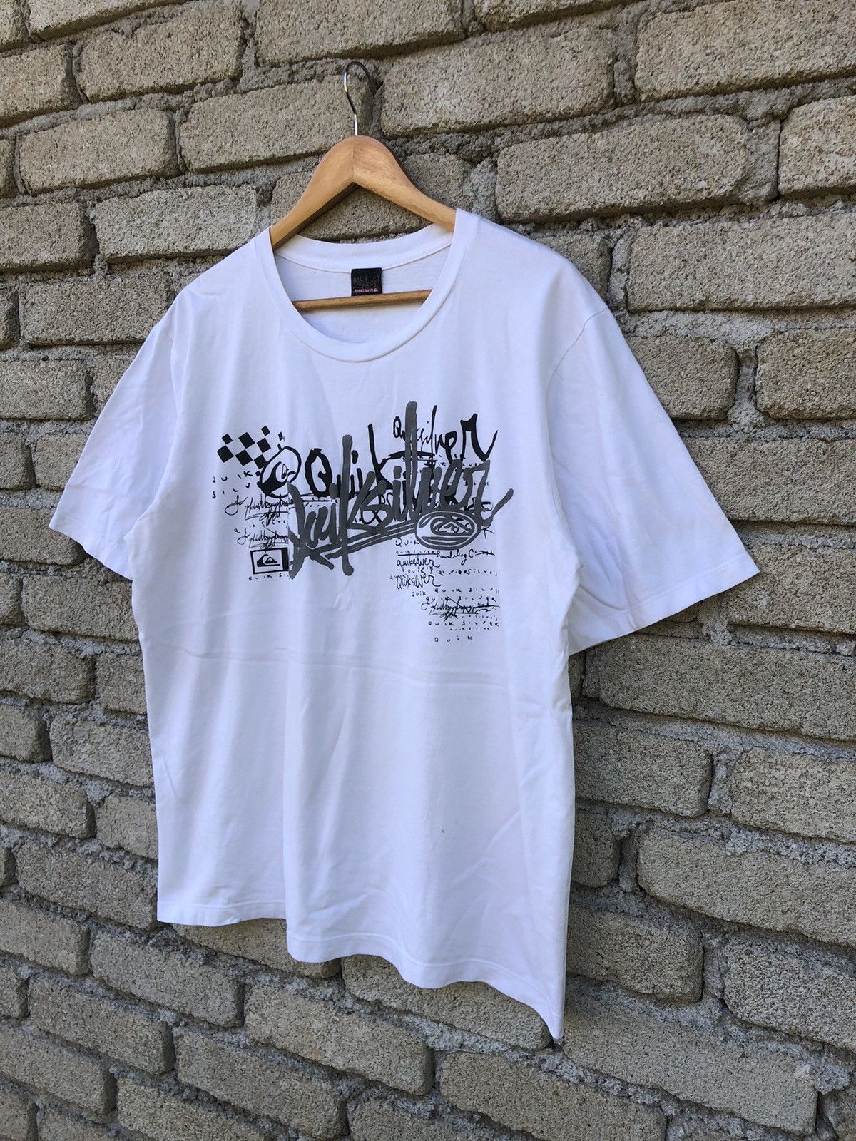 Quiksilver Vintage Y2K Quiksilver All Logo Surfing Tshirt Size US L / EU 52-54 / 3 - 2 Thumbnail