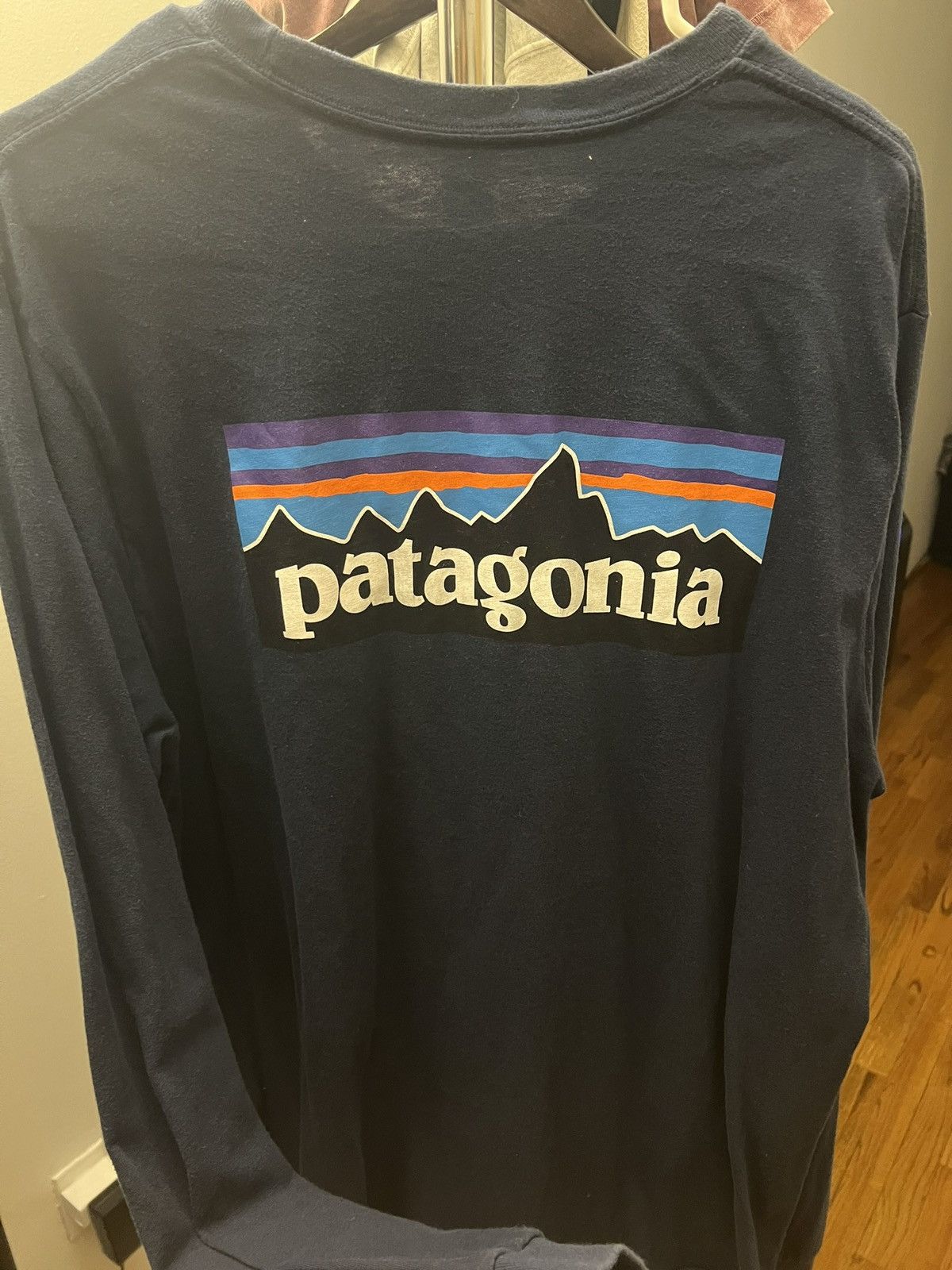 Patagonia Patagonia navy blue XL long sleeve t shirt men’s XL Size US XL / EU 56 / 4 - 3 Thumbnail