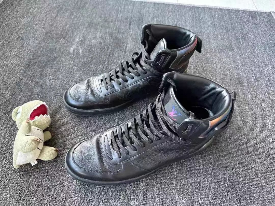 Louis Vuitton LV colorful monogram high-top sneaker 43 like new Size US 10 / EU 43 - 1 Thumbnail