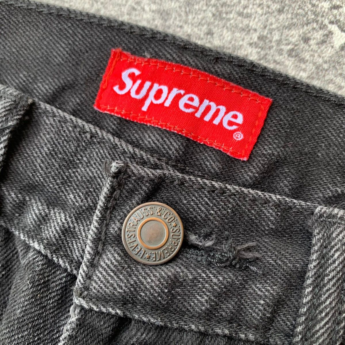 Levi's × Supreme Jeans Levis X Supreme -SS17 505 Black Wash Size US 31 - 15 Thumbnail