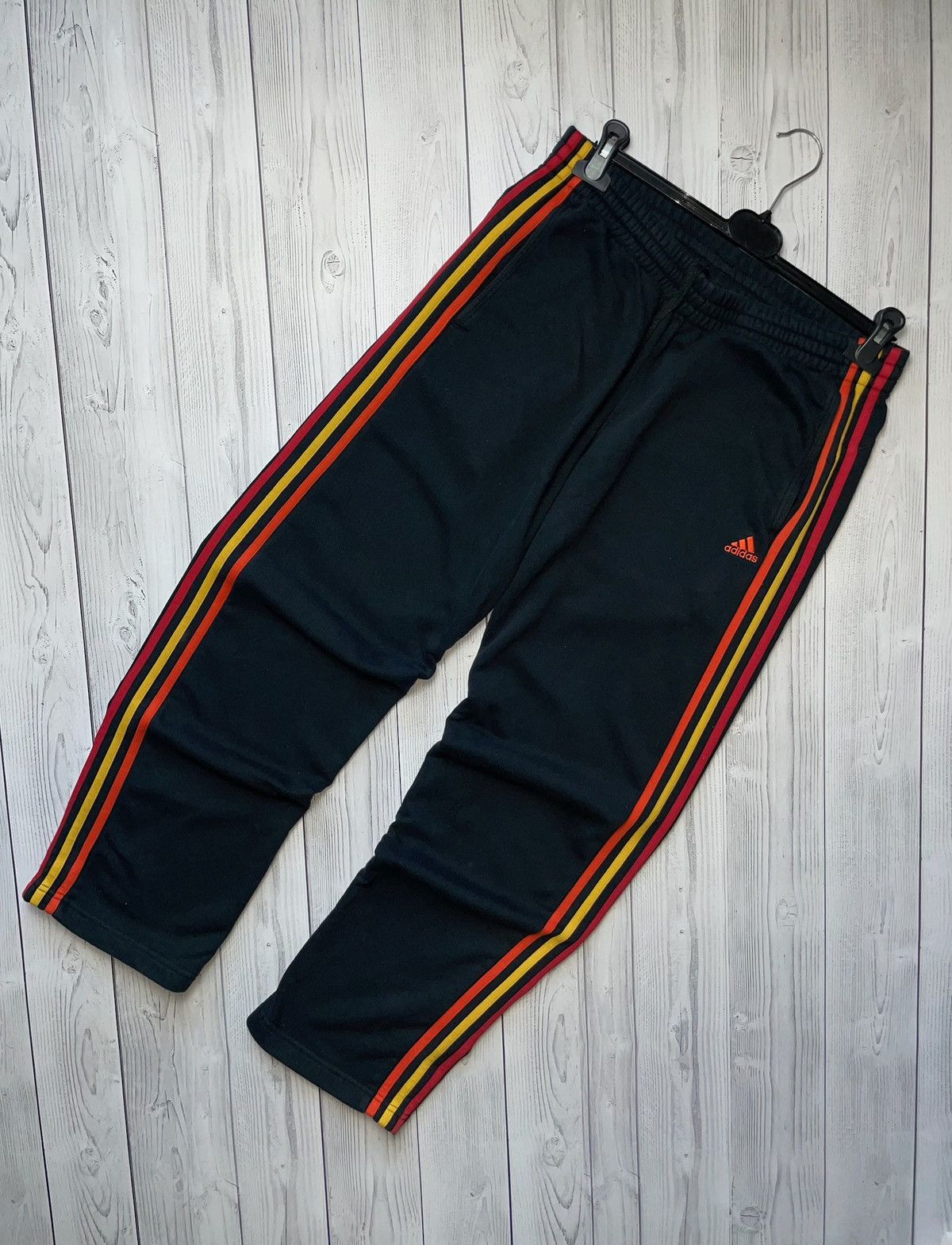 Adidas × Vintage Vintage adidas essentials performance size M striped Size US 32 / EU 48 - 1 Thumbnail