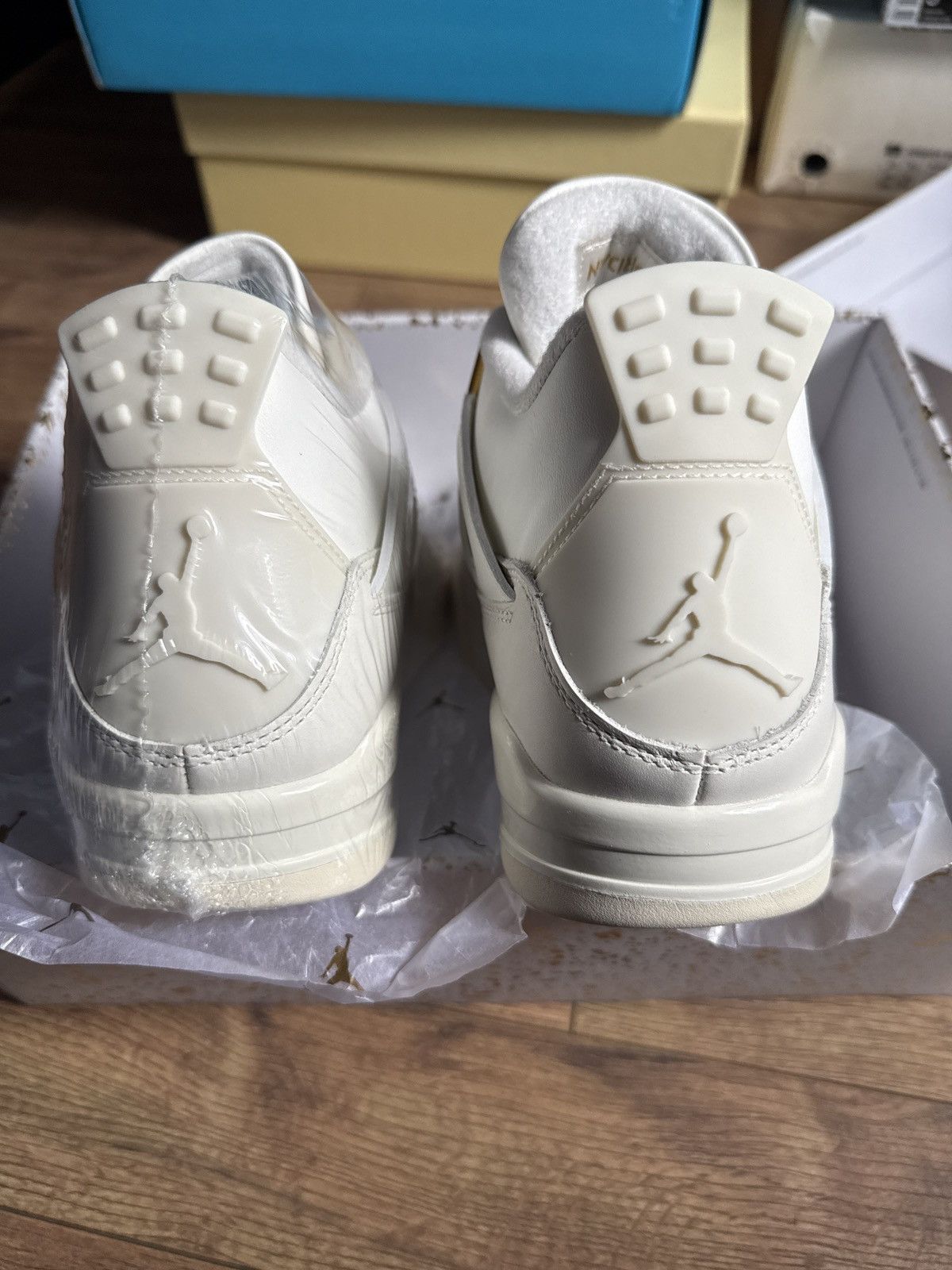 Jordan Brand Air Jordan 4 Womens Retro Metallic Gold Sizes US W10.5 / M9 Size US 9 / EU 42 - 8 Thumbnail