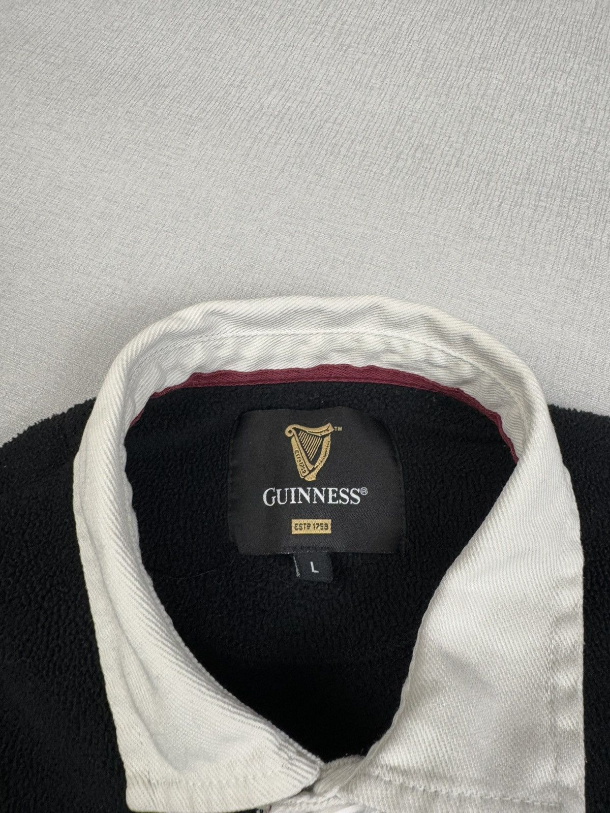 Vintage Men’s Vintage Guinness Long Sleeve Rugby Fleece Shirt size L Size US L / EU 52-54 / 3 - 2 Thumbnail