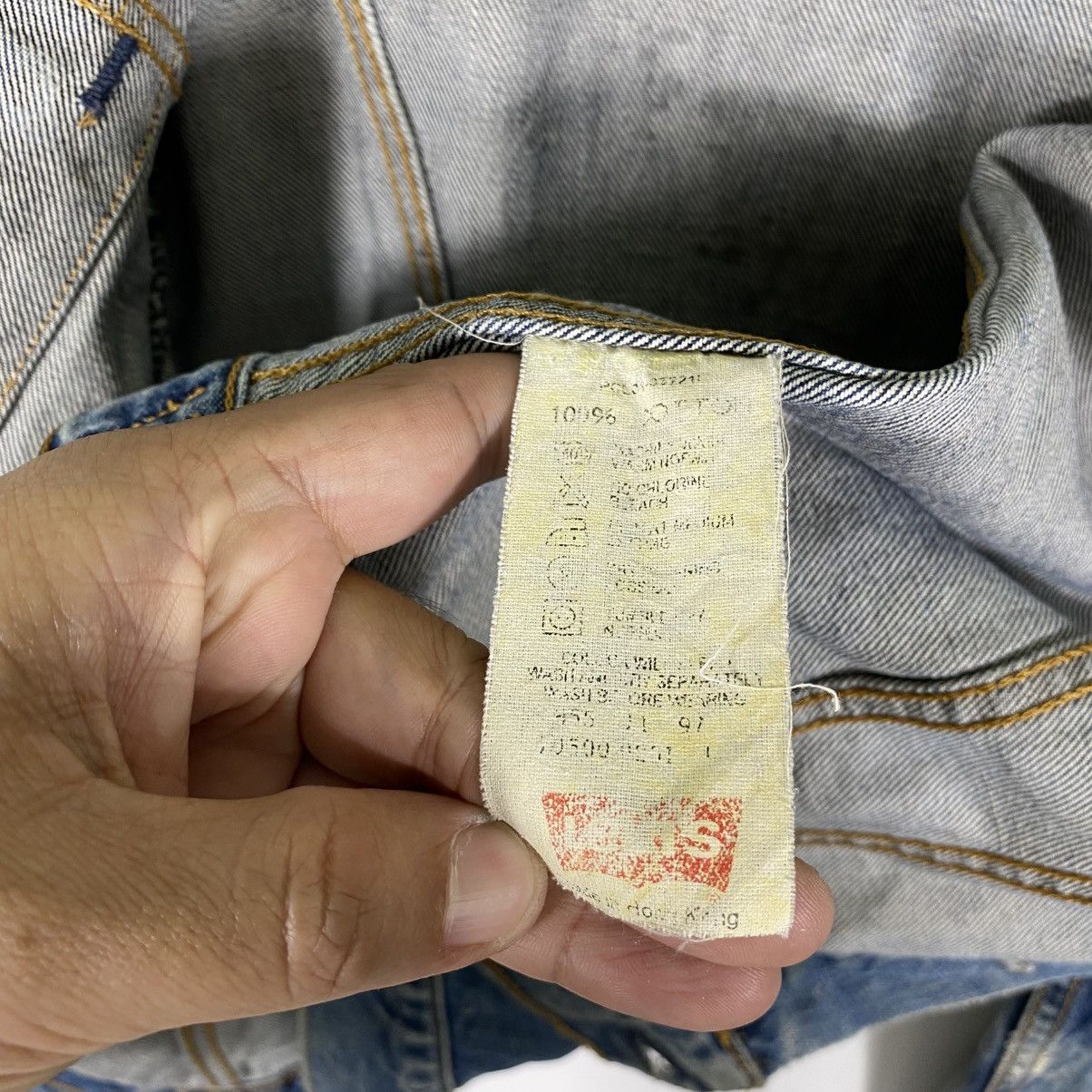 Levi's Levi's Type III Denim Trucker Distressed Jacket L Size Size US L / EU 52-54 / 3 - 15 Thumbnail