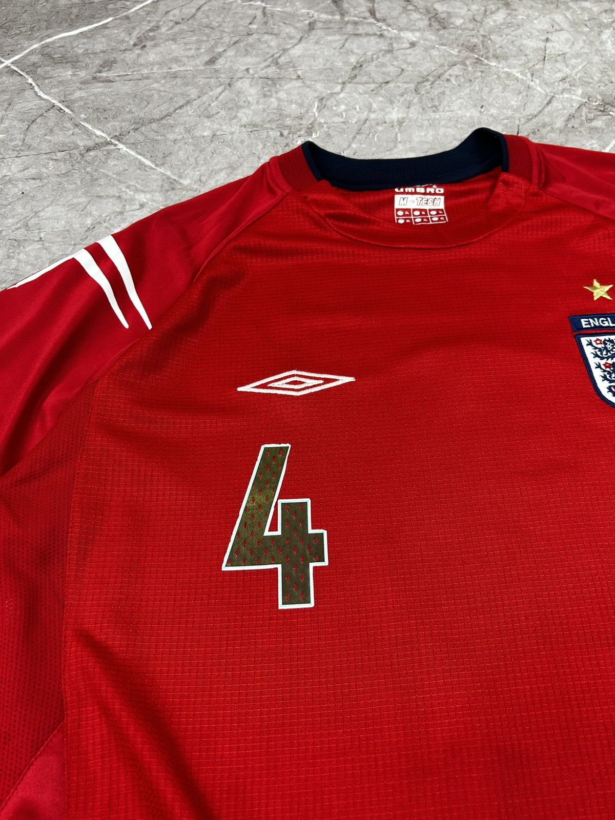 Umbro Umbro England 2006 2008 Gerrard #4 Away Football Shirt Size US XL / EU 56 / 4 - 4 Thumbnail