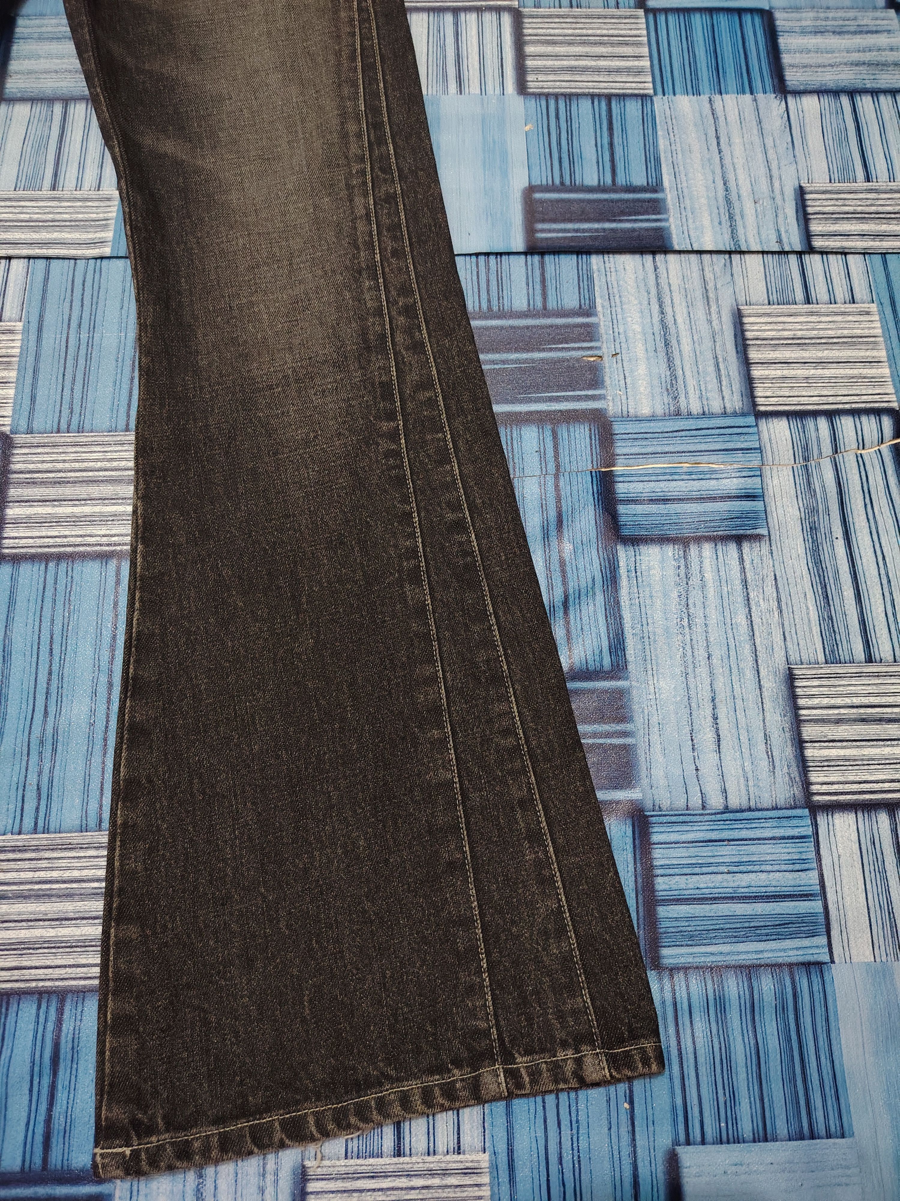 Undercover × Uniqlo Japanese Uniqlo Flare Jeans Distressed Jeans Bootcut Size US 30 / EU 46 - 5 Thumbnail