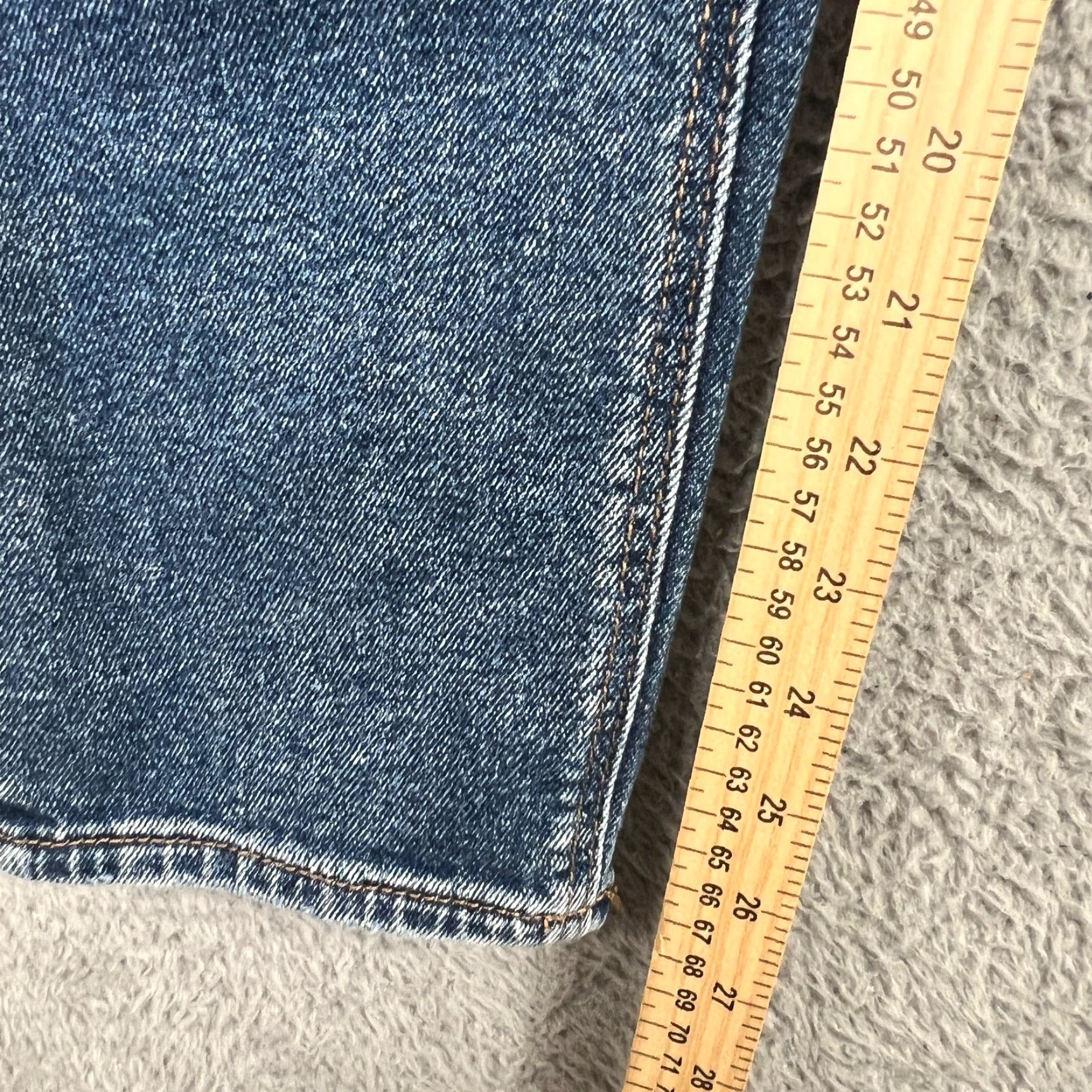 American Eagle Outfitters American Eagle Outfitters Mom Jeans Womens Size 4 High Rise Destroyed Distressed Blue 90s Grunge Size 27" / US 4 / IT 40 - 3 Thumbnail