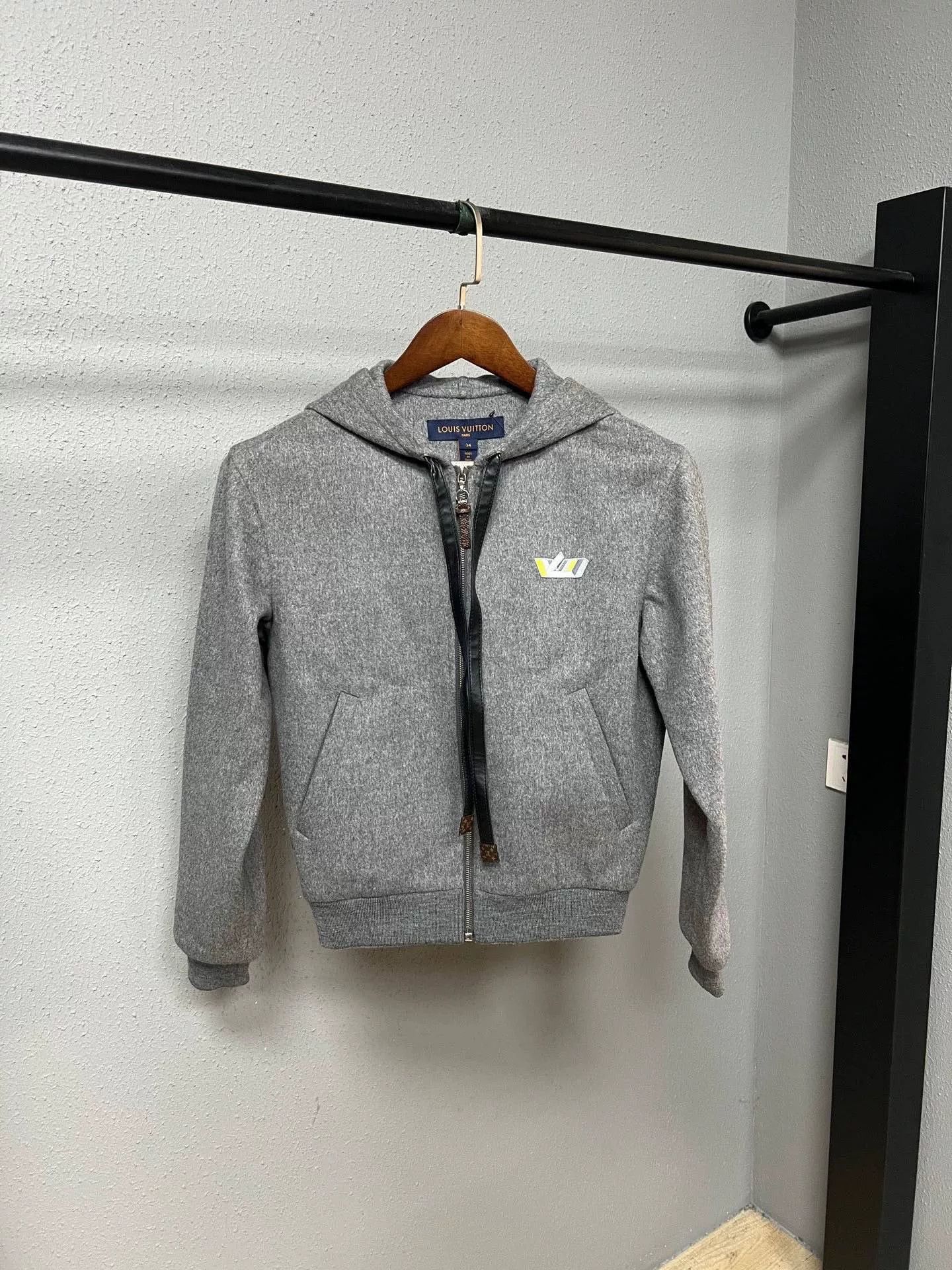 Louis Vuitton louis vuitton gray rabbit fur zip hoodie Size XS / US 0-2 / IT 36-38 - 1 Thumbnail